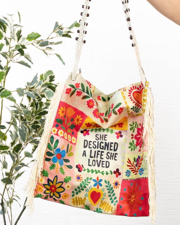 Love is alive taske, She designed