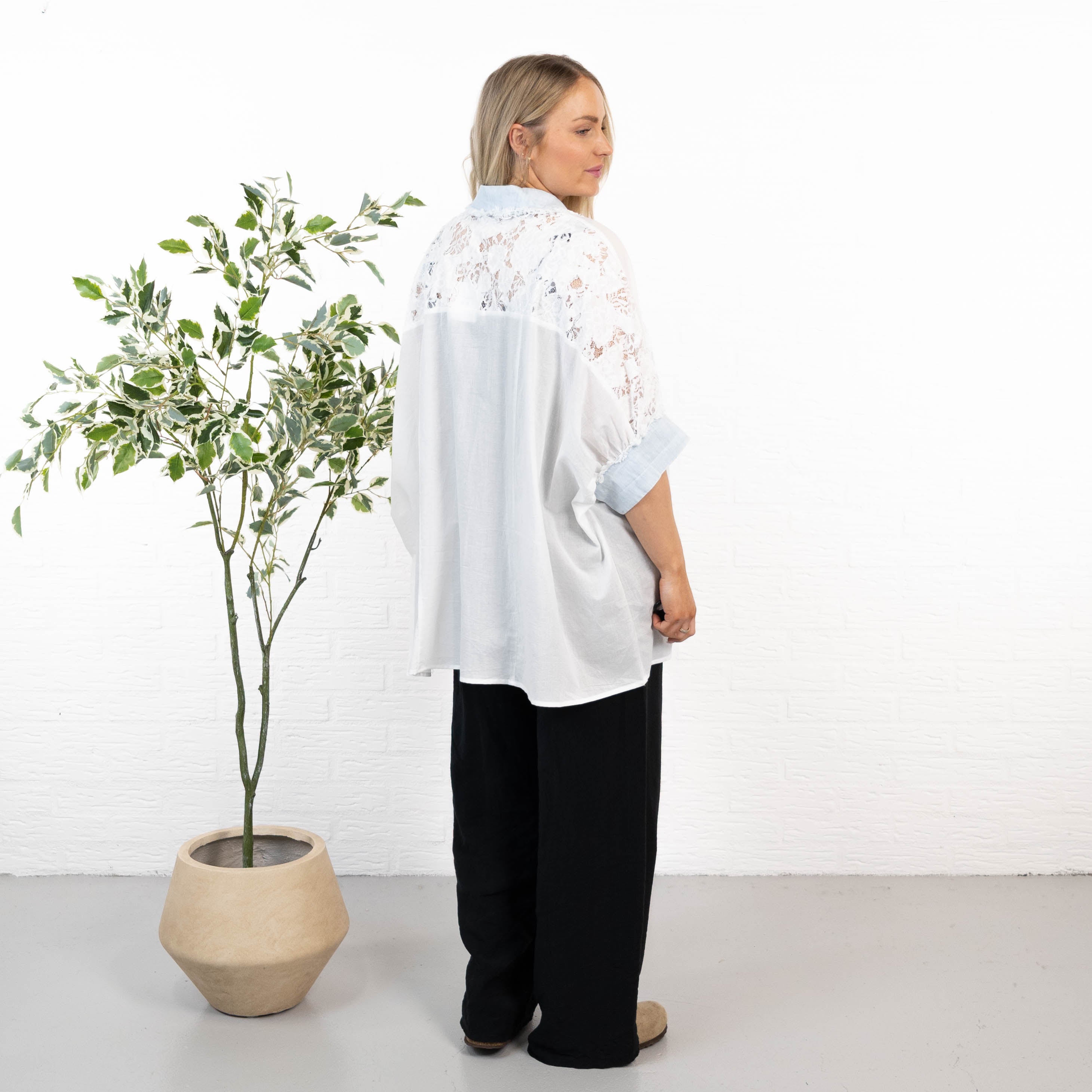 Sia skjorte, Hvid