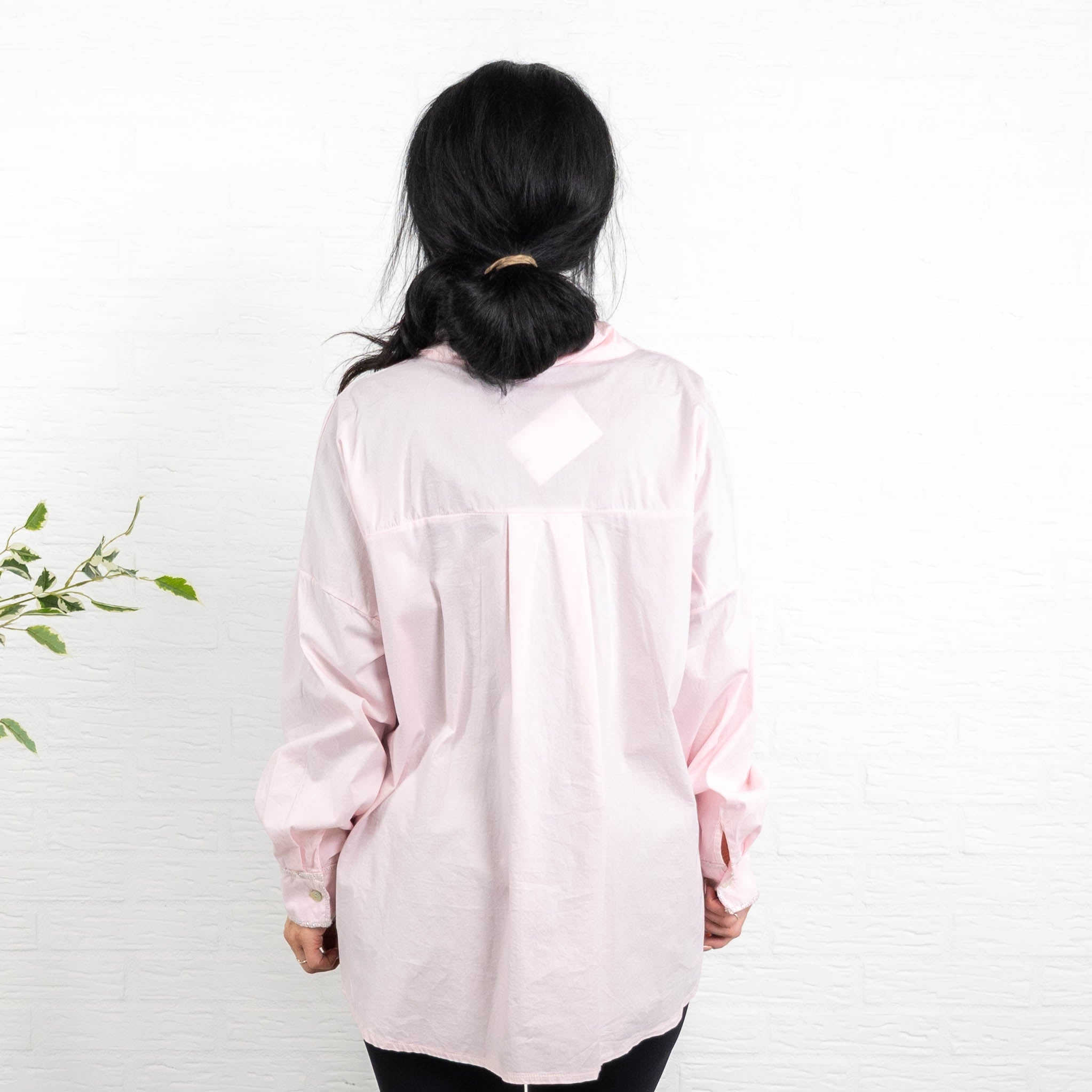 Ruby skjorte, Lyserød