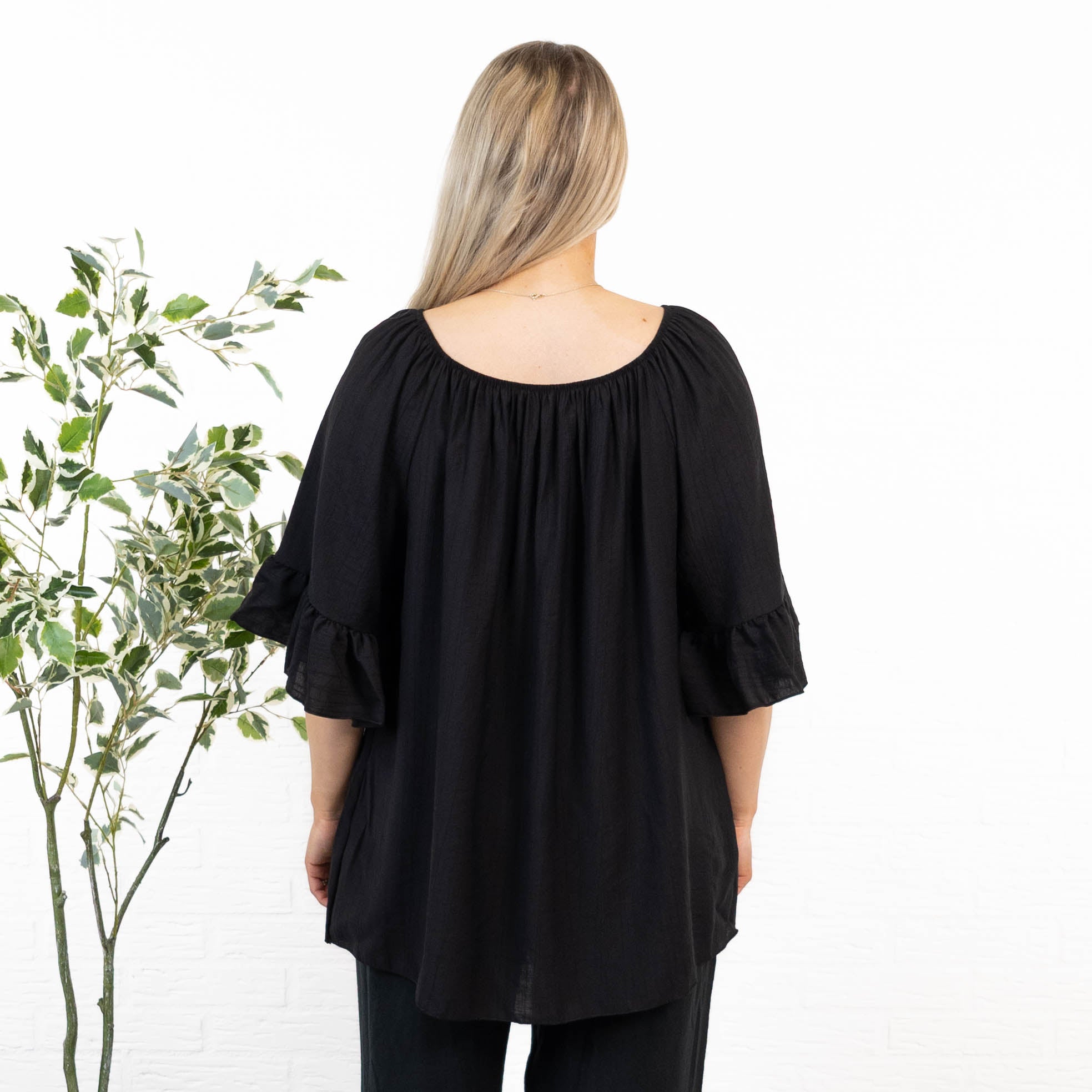 Maggie overdel, Sort