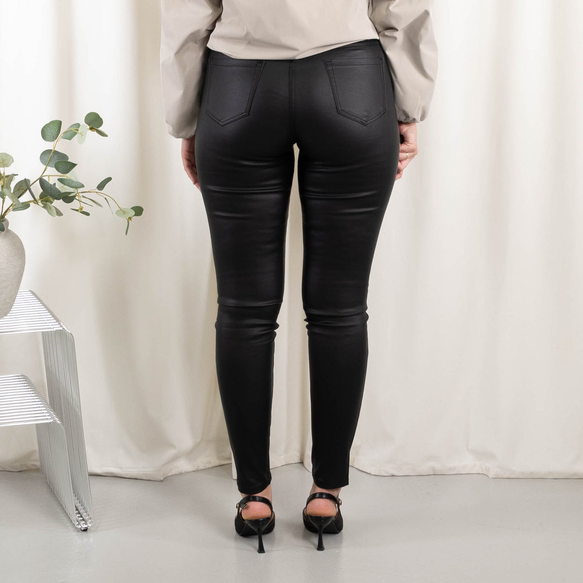 Jackie jeans, Sort