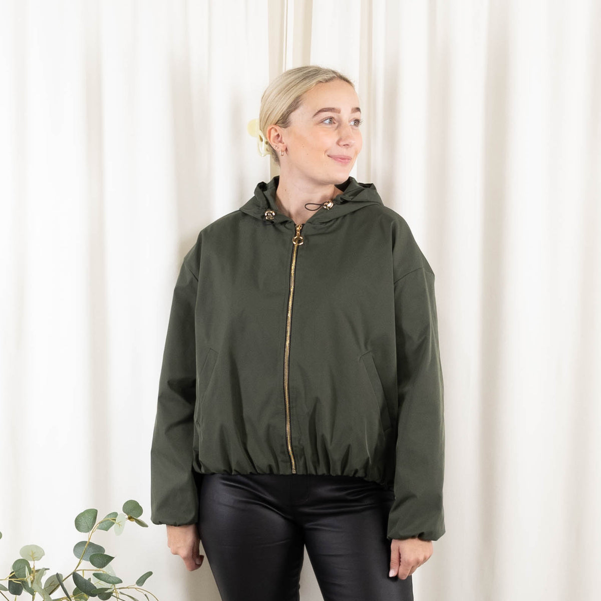 Jette jakke, Khaki
