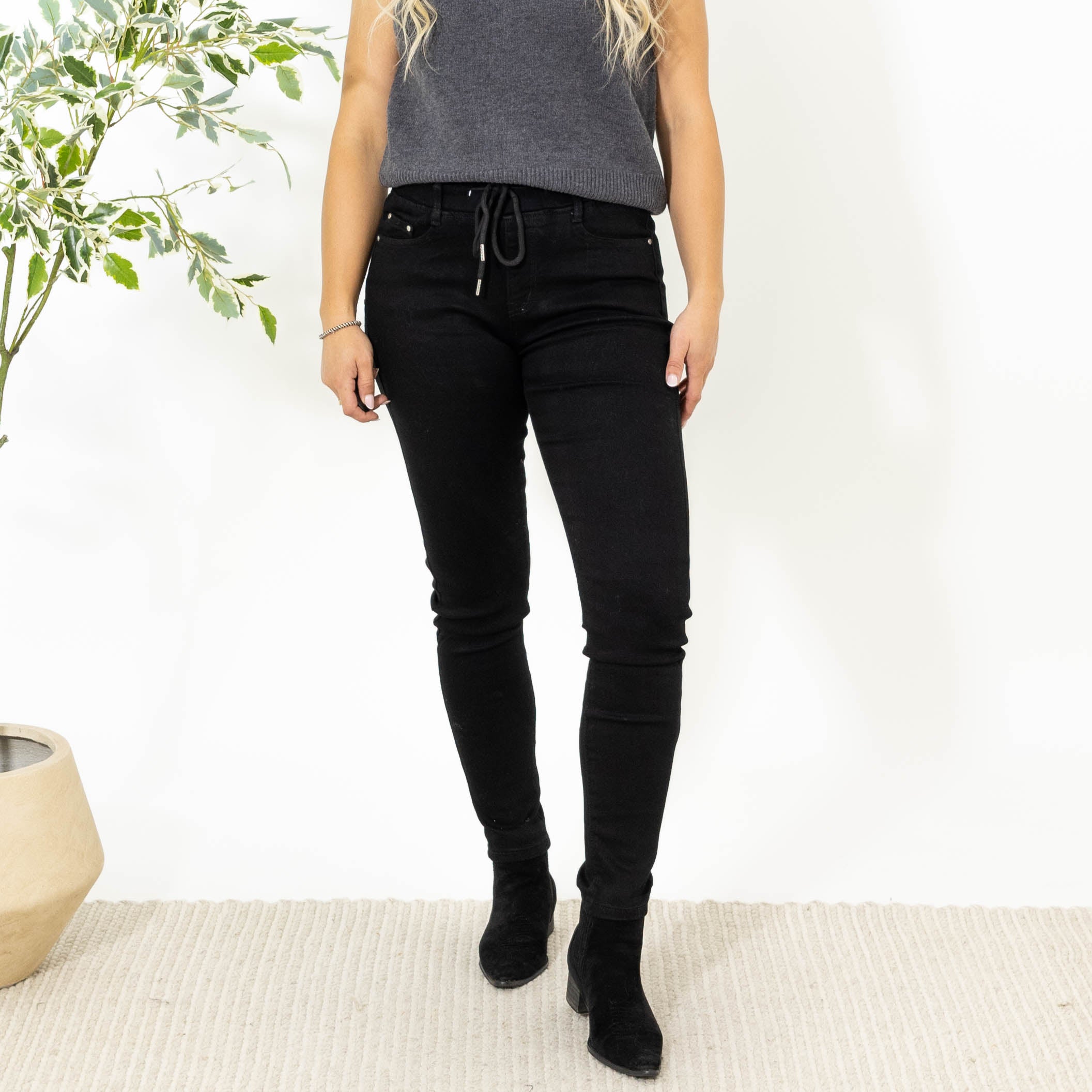 Asta jeggings m. snørre, Sort