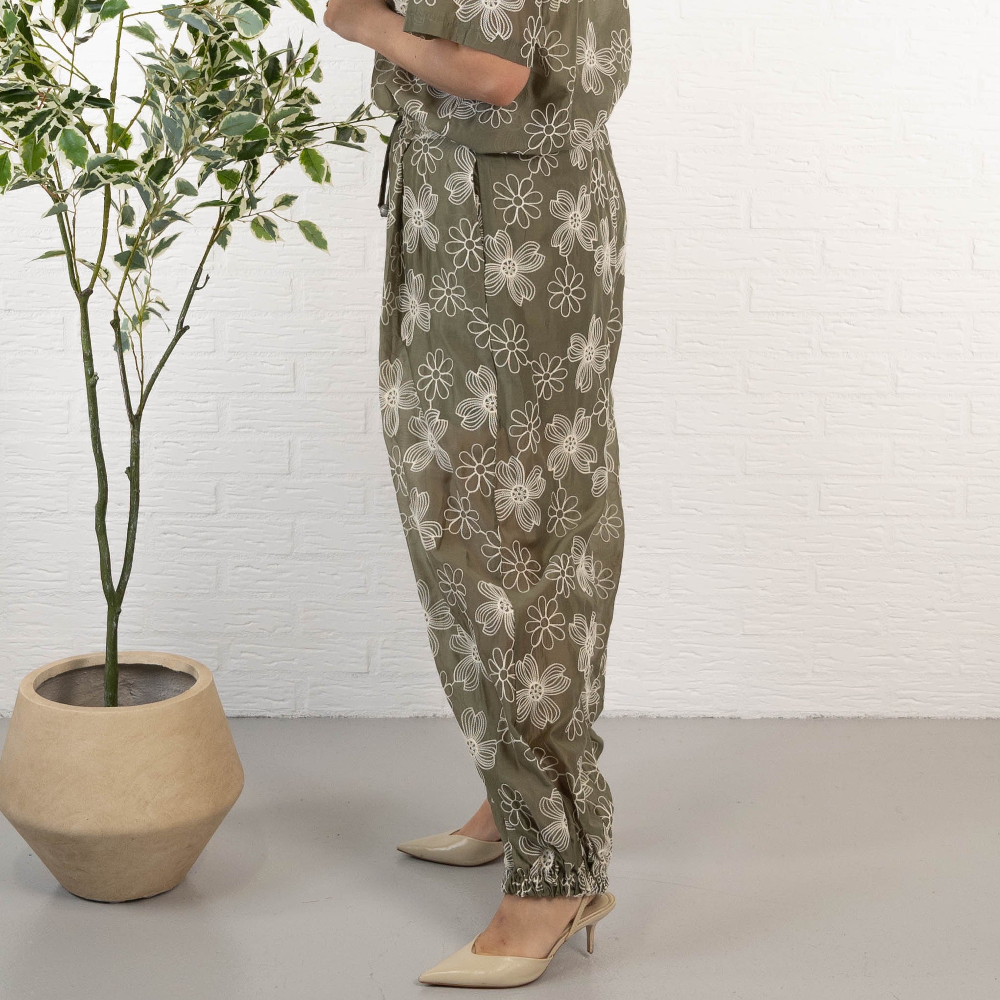 Sussi bukser, Khaki