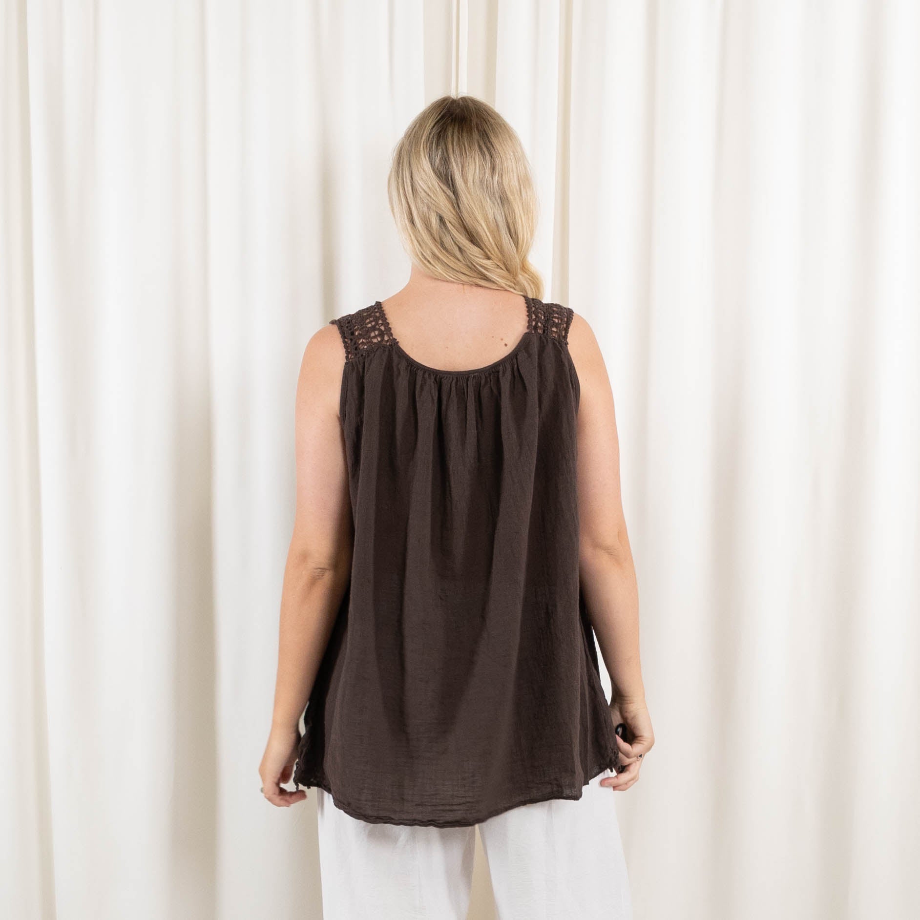 Alba top, Choko