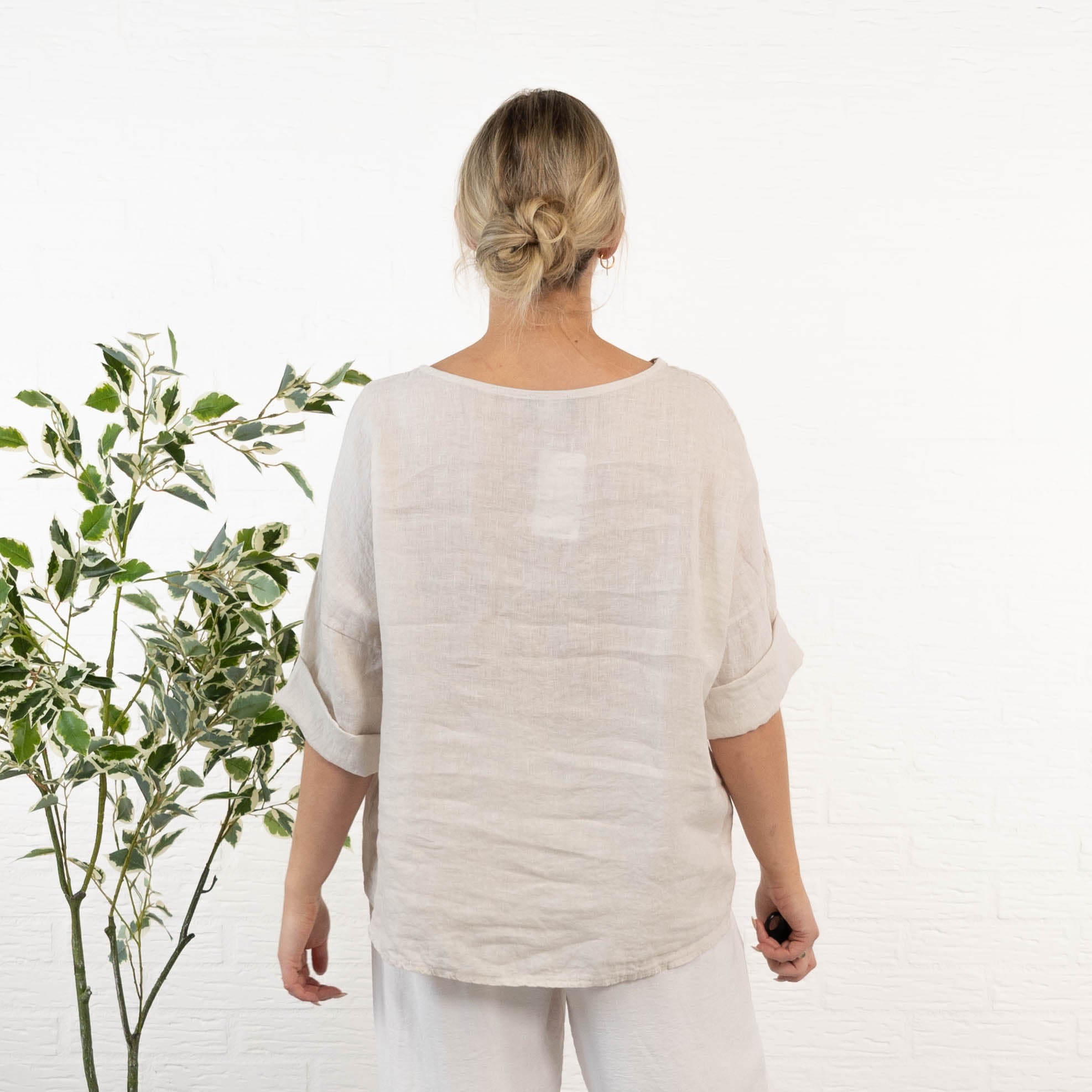 Danielle overdel, Beige