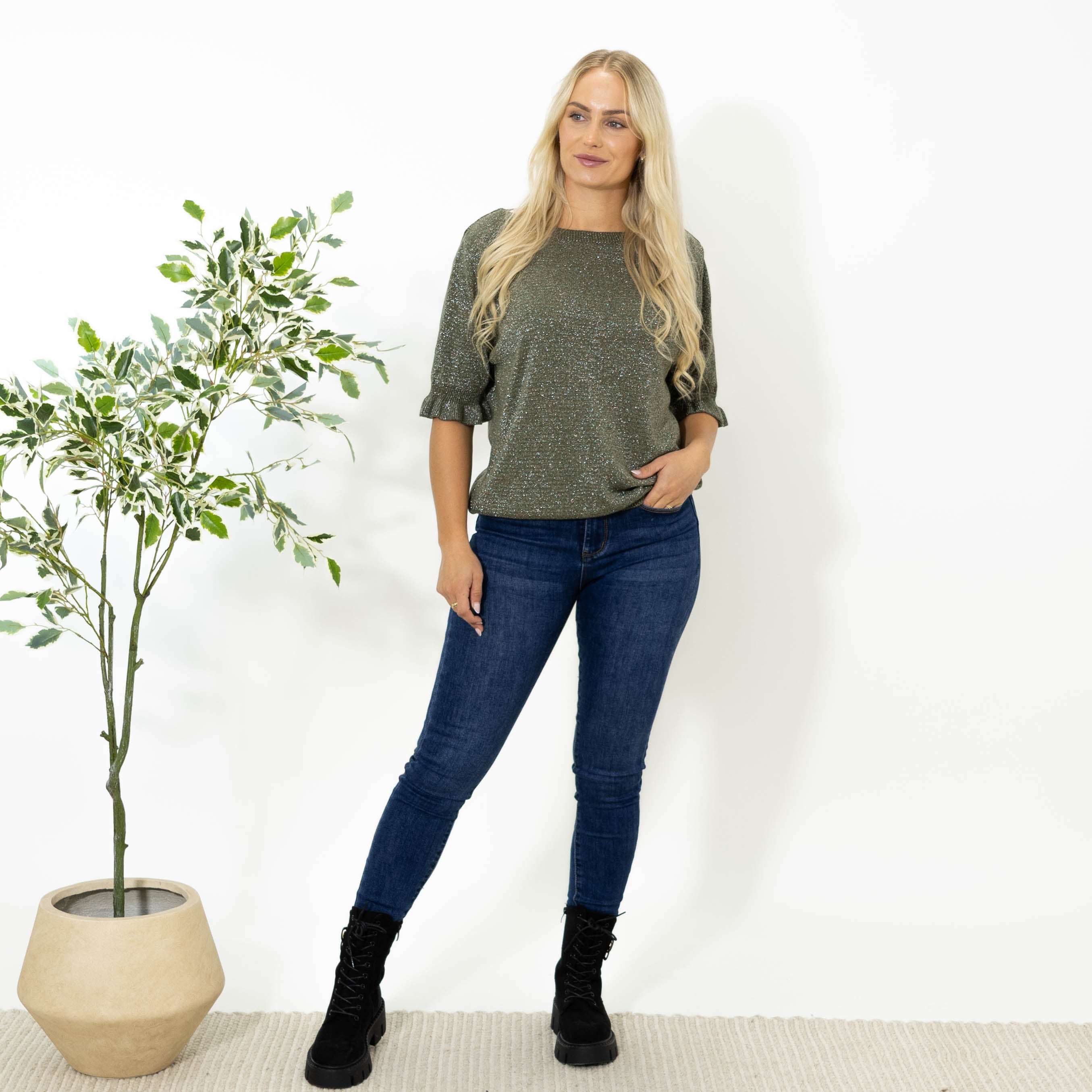 Wilma strik, Khaki