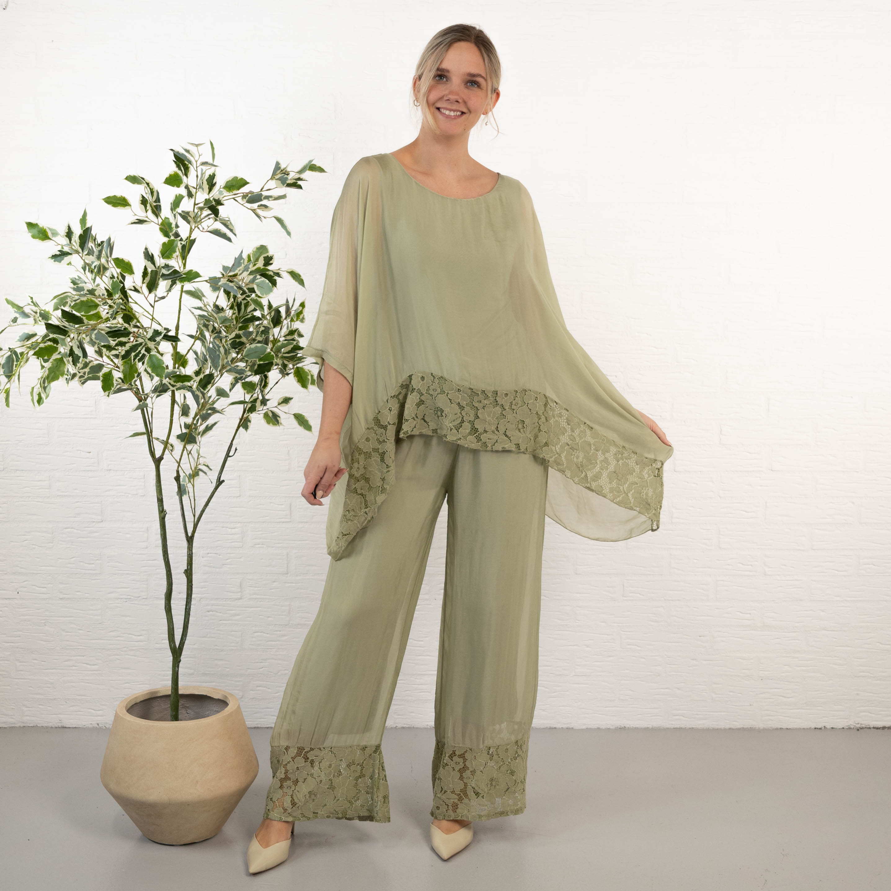 Clara poncho, Khaki
