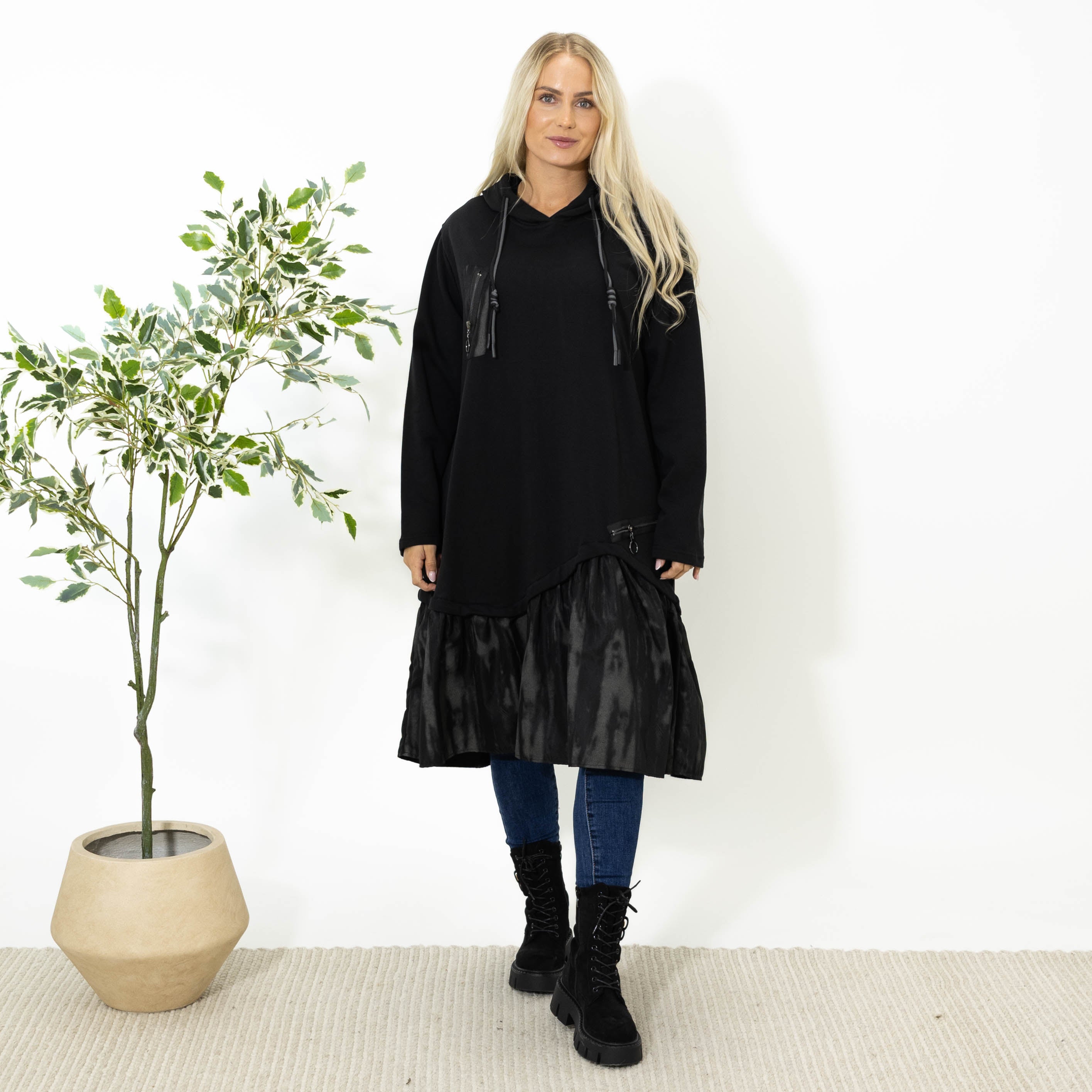 Kali sweatshirt kjole m. hoodie, Sort