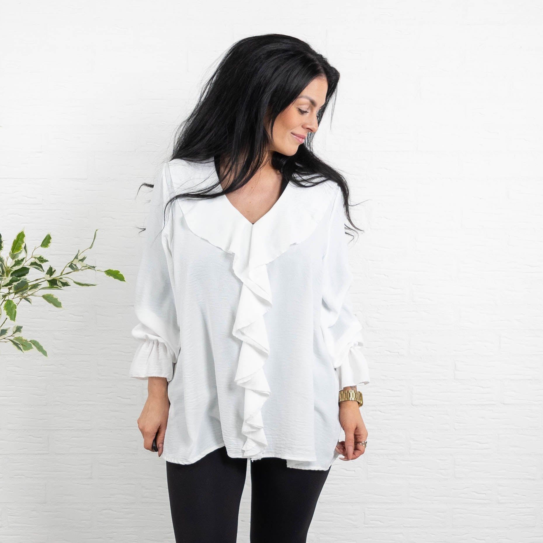 Charlise overdel, Hvid