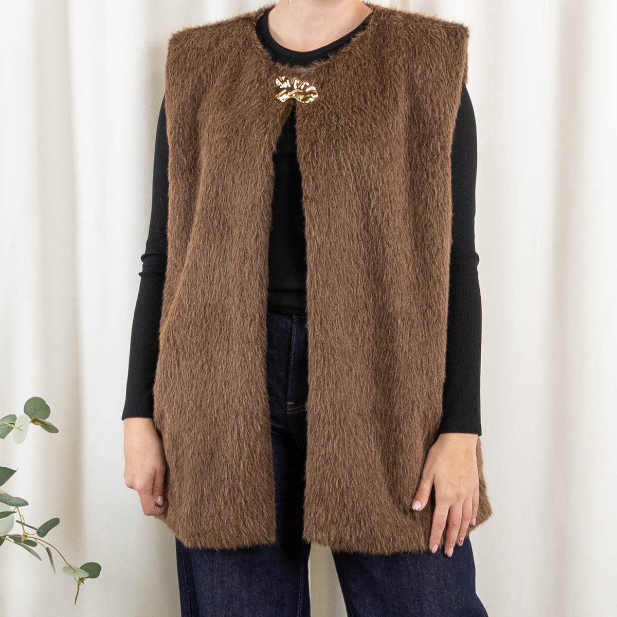 Lenora vest, Choko