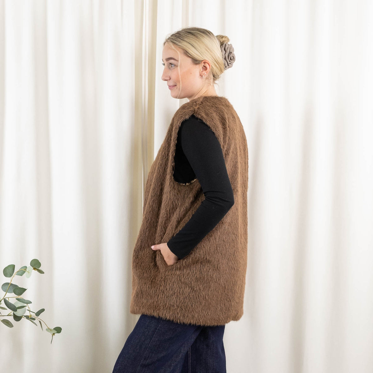 Lenora vest, Choko