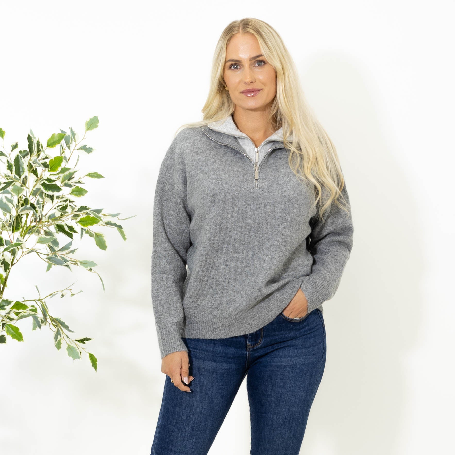 Henny lynlås strik, Grå