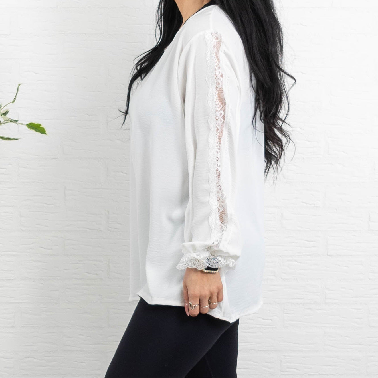 Tiffany overdel, Hvid