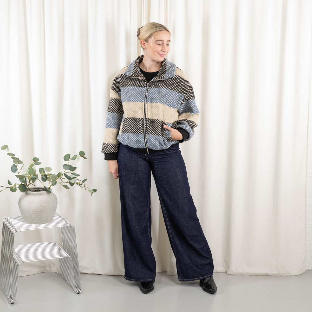 Enya jakke, Blå