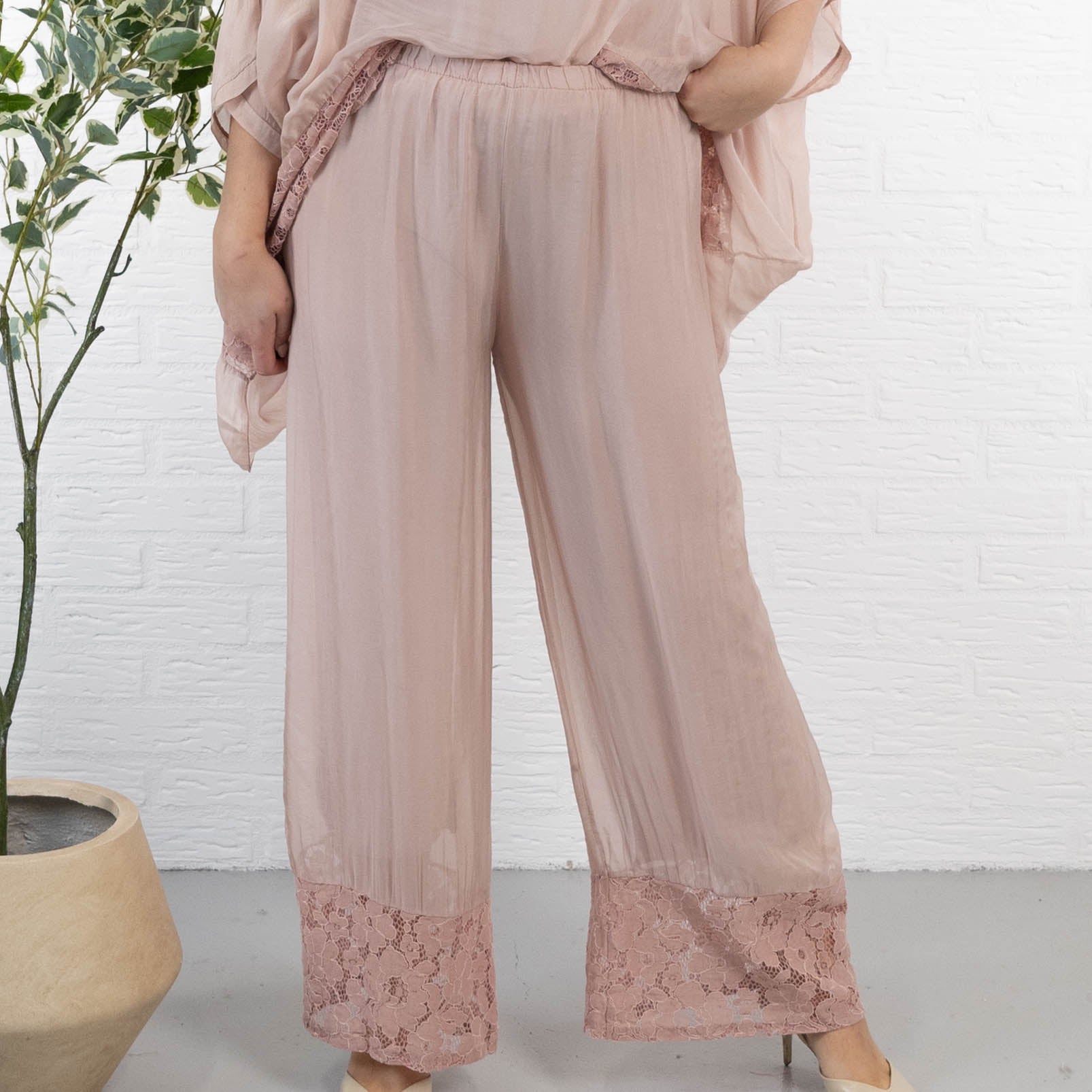 Bianca bukser, Rosa