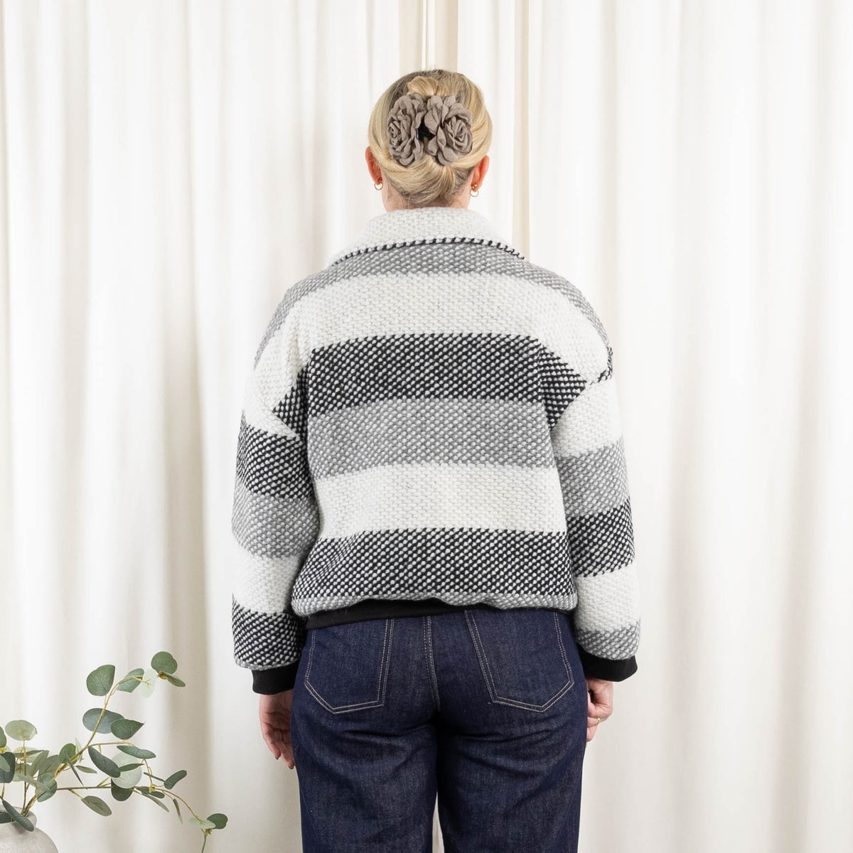 Enya jakke, Grå