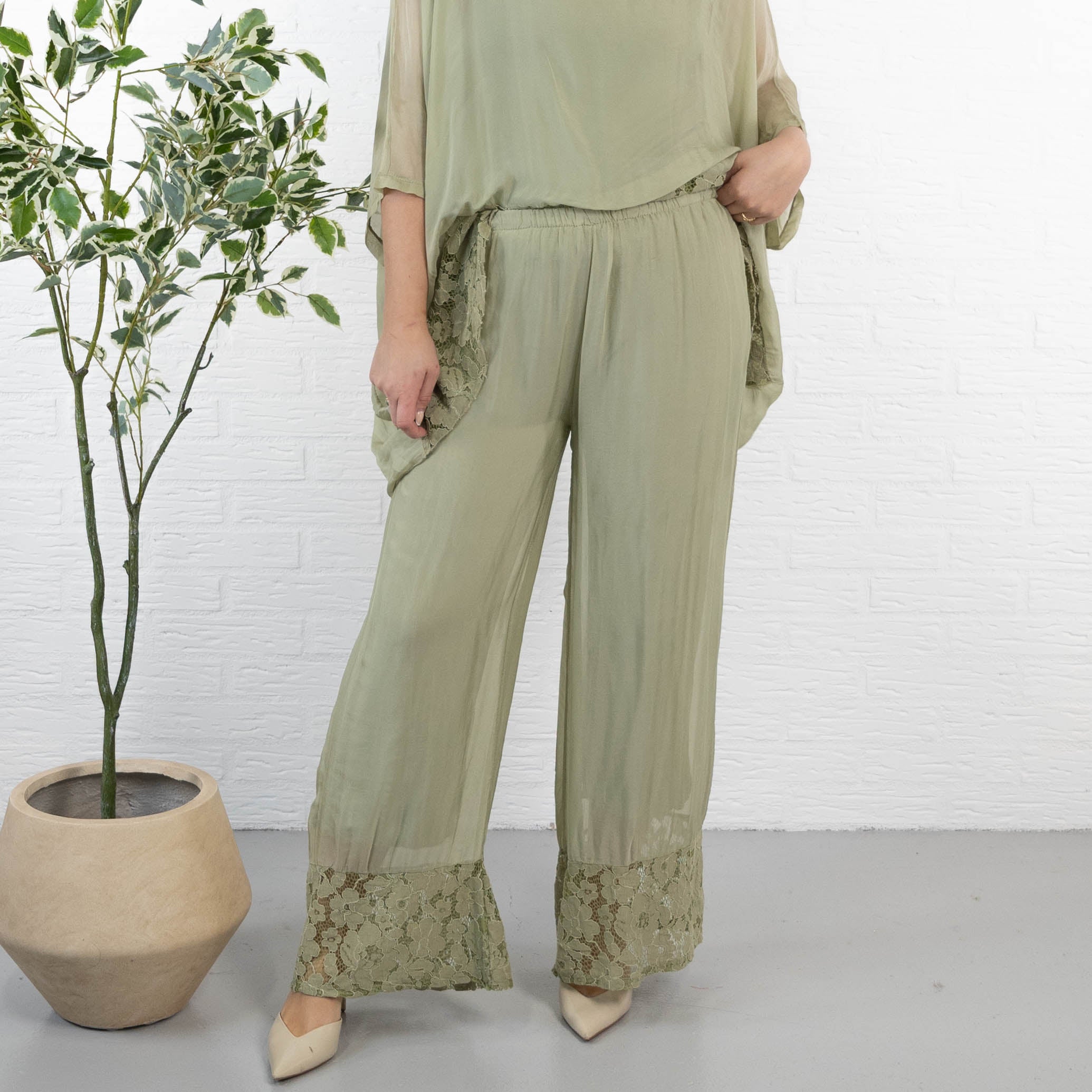 Bianca bukser, Khaki
