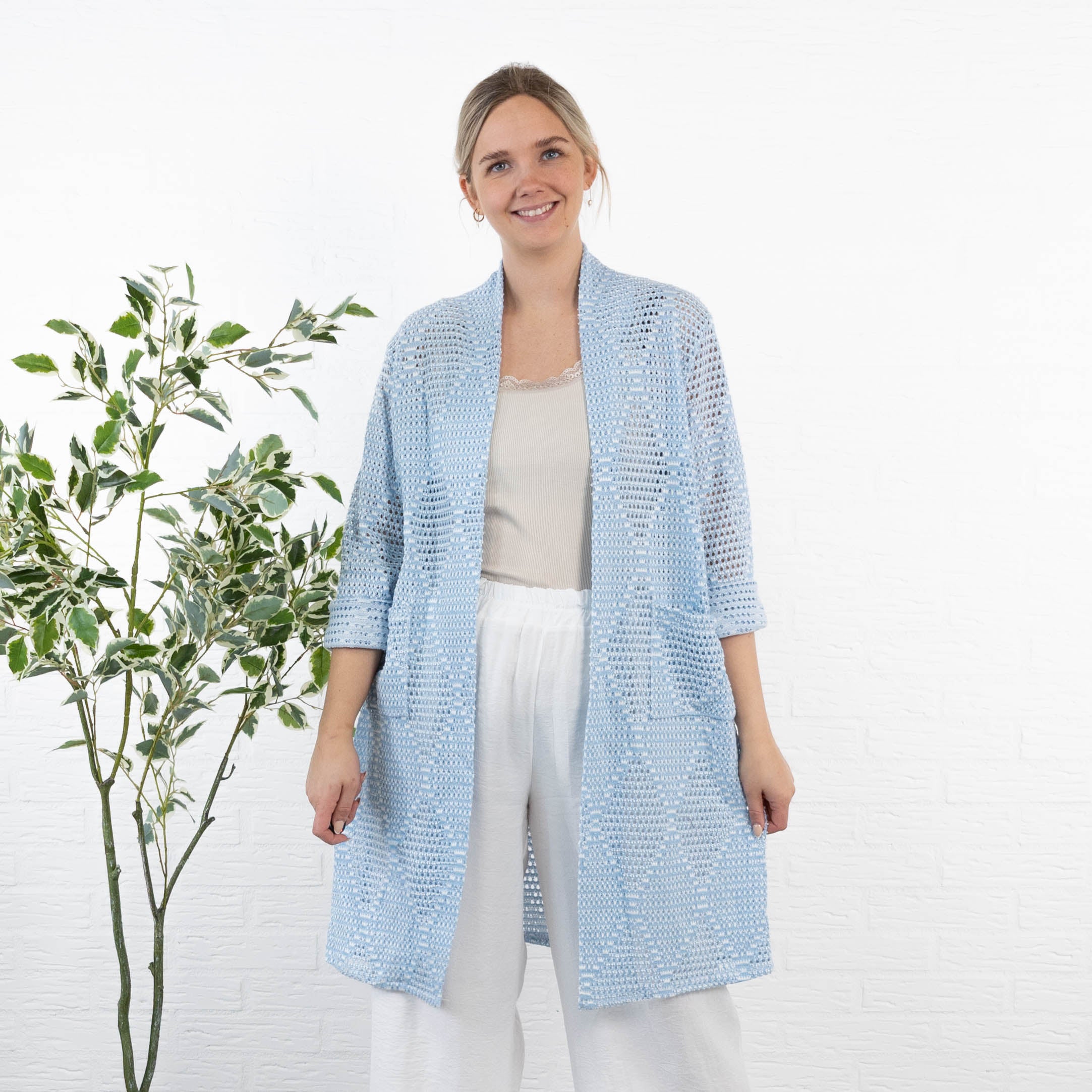 Daisy cardigan, Lyseblå