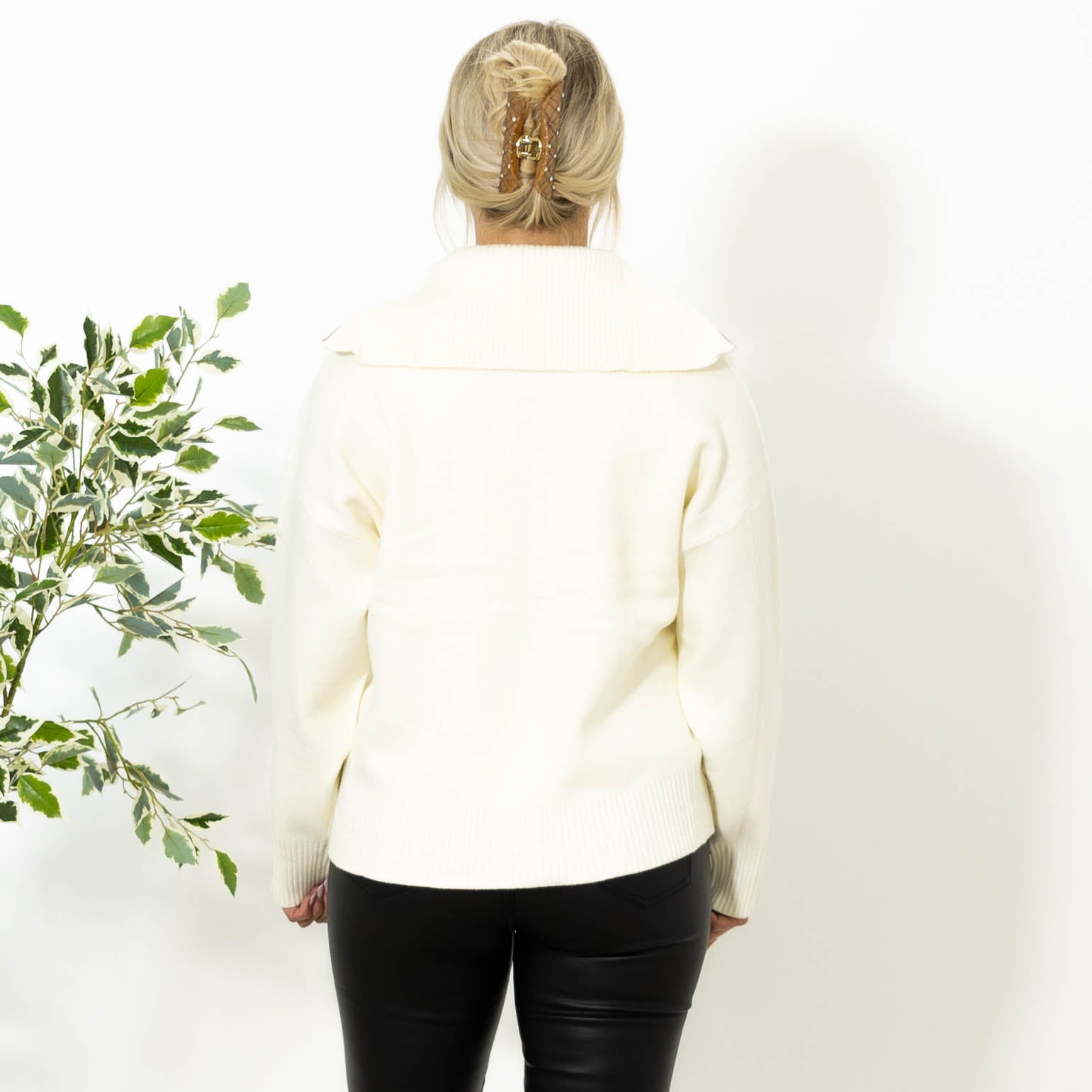 Oda strik cardigan, Hvid