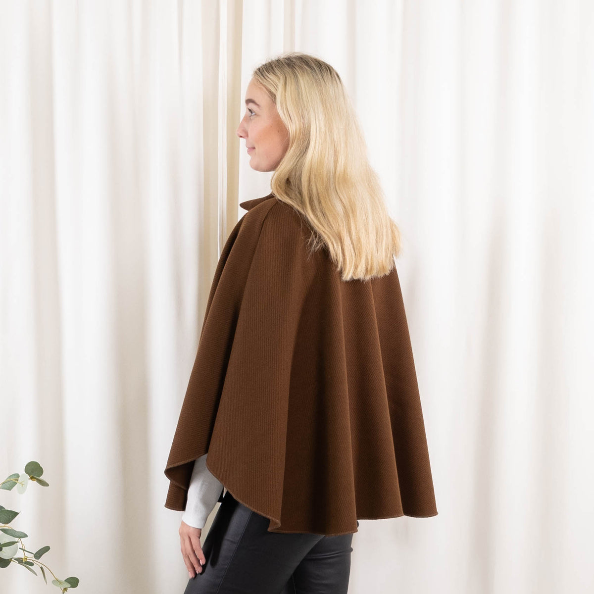 Madison poncho, Lys Choko
