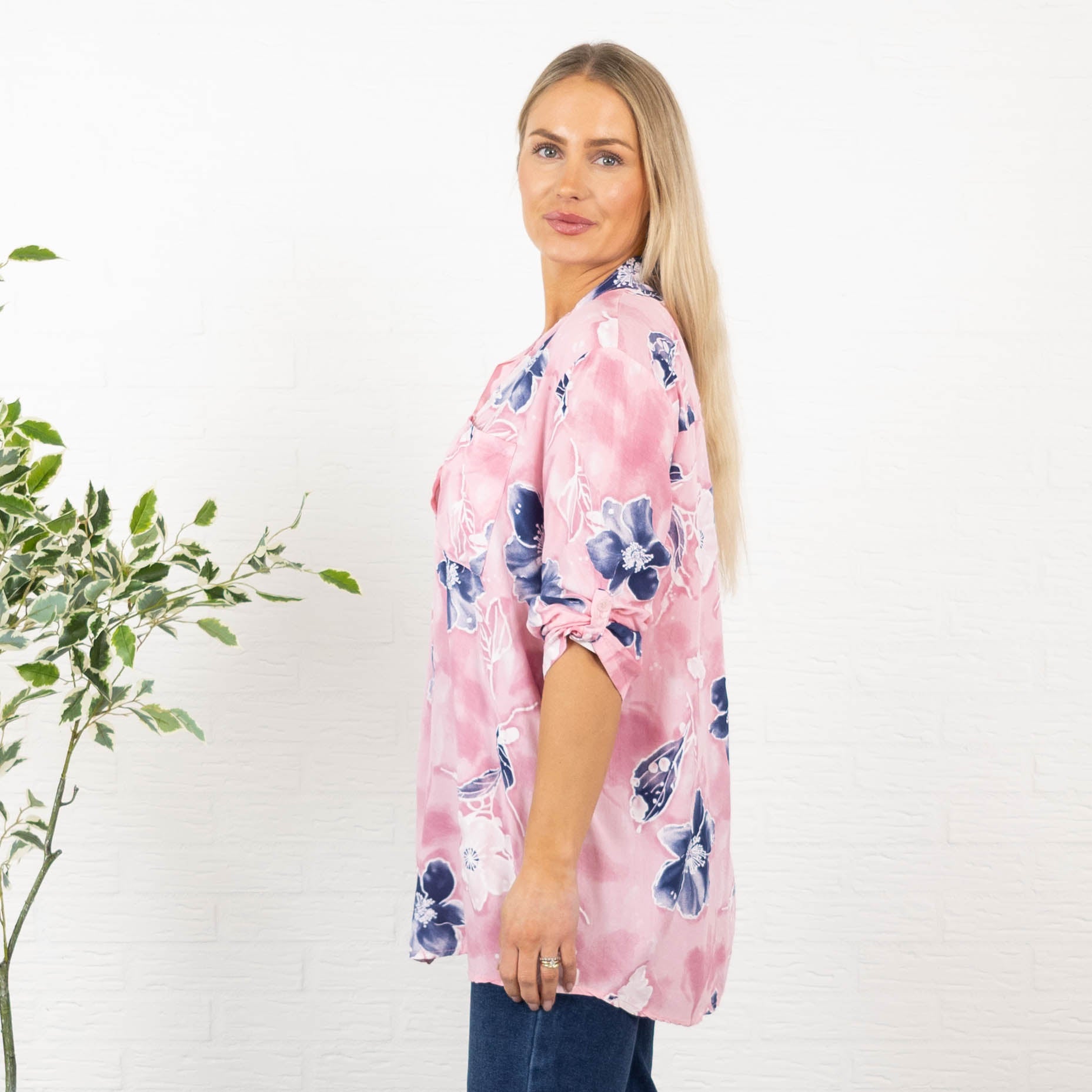 Aisa overdel, Lyserød