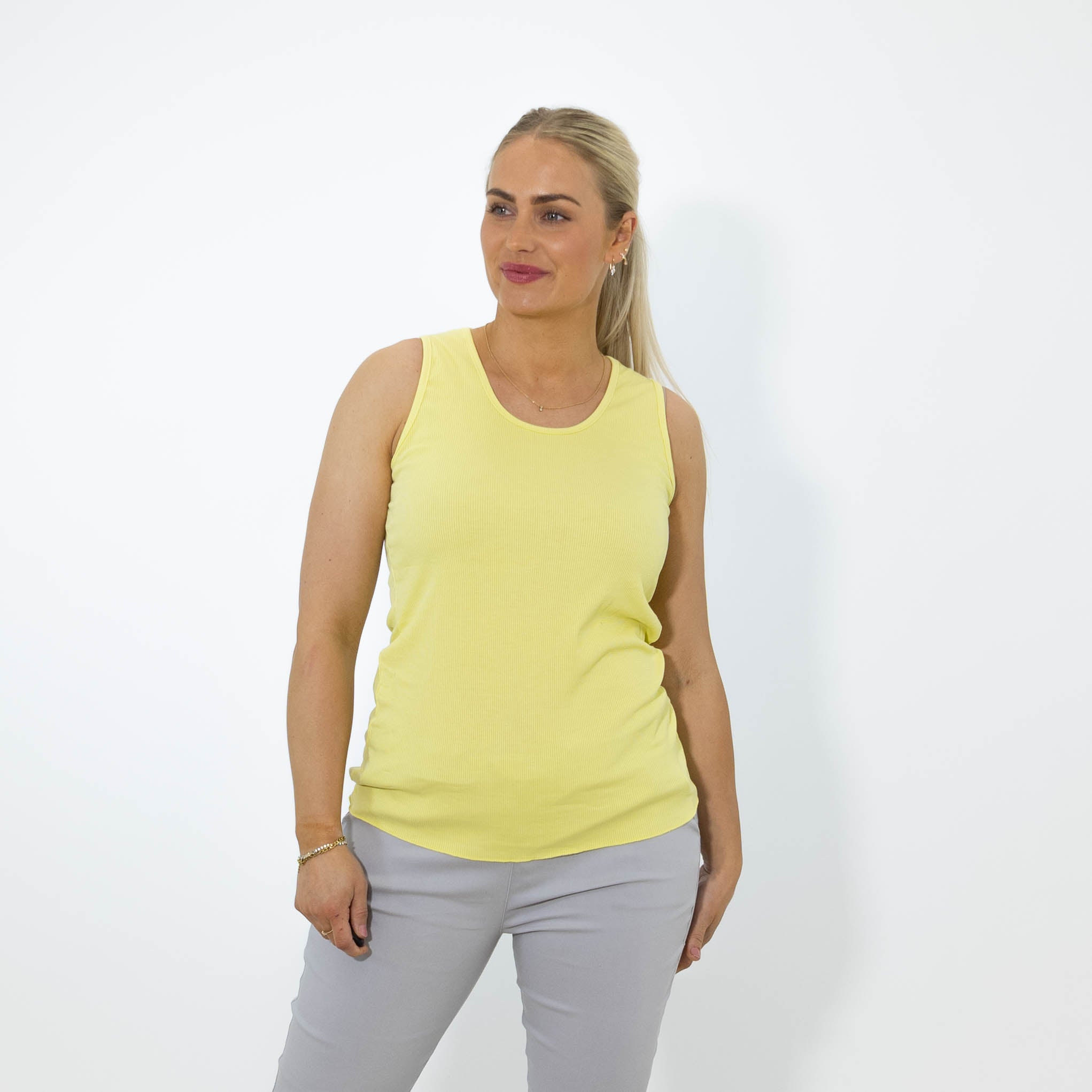 Nina top, Gul