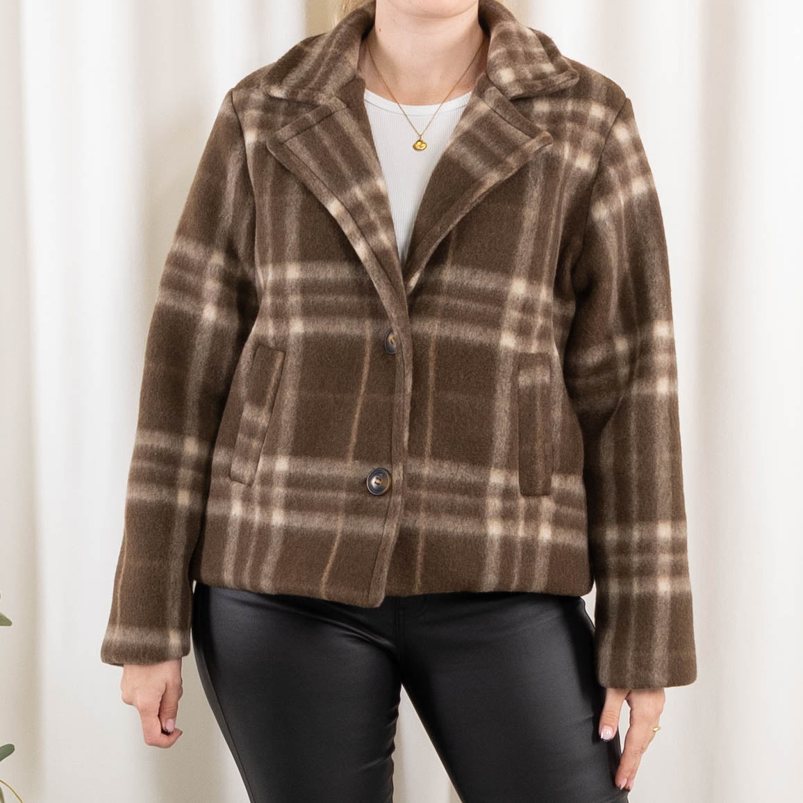 Megan uldblazer, Choko