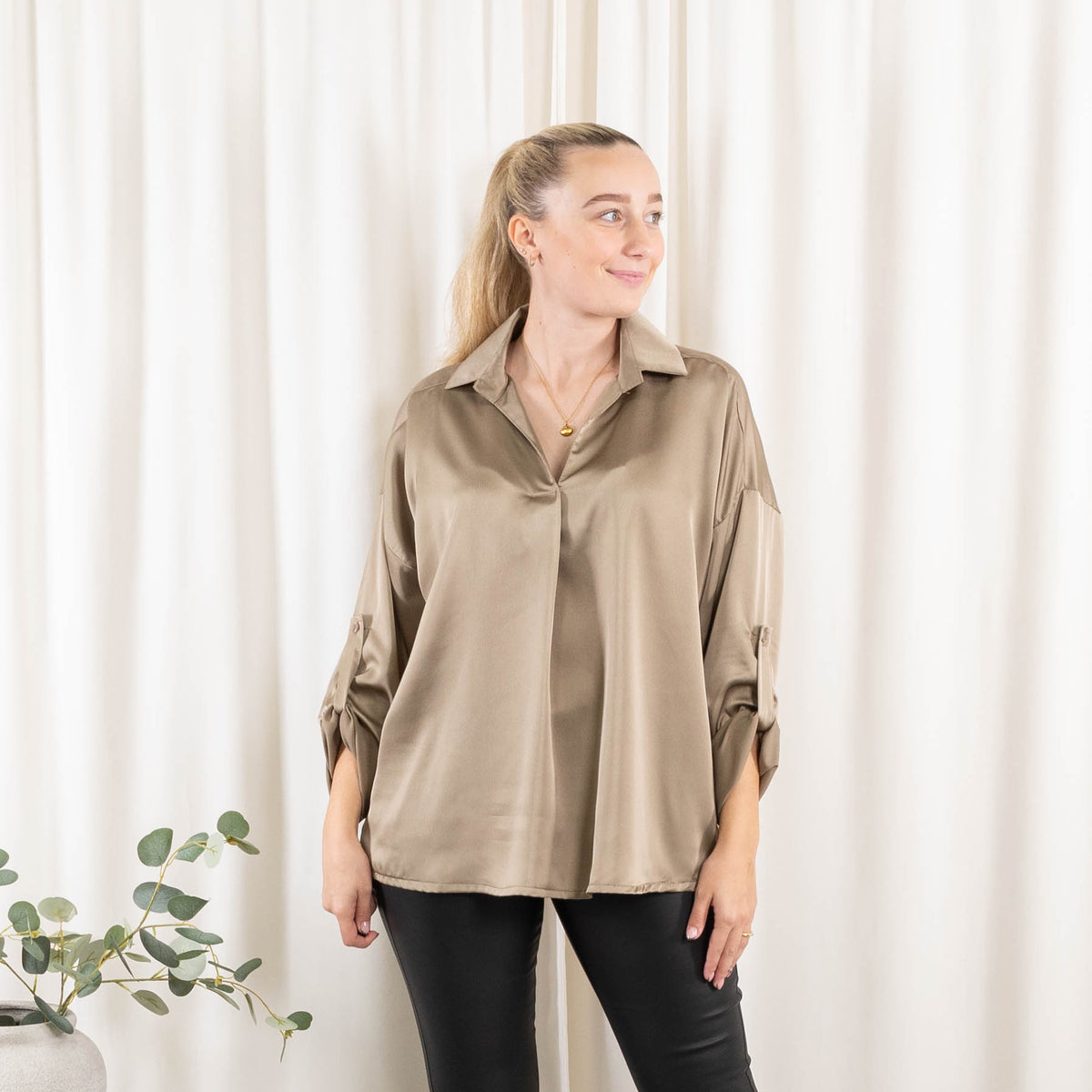 Lunar overdel, Taupe