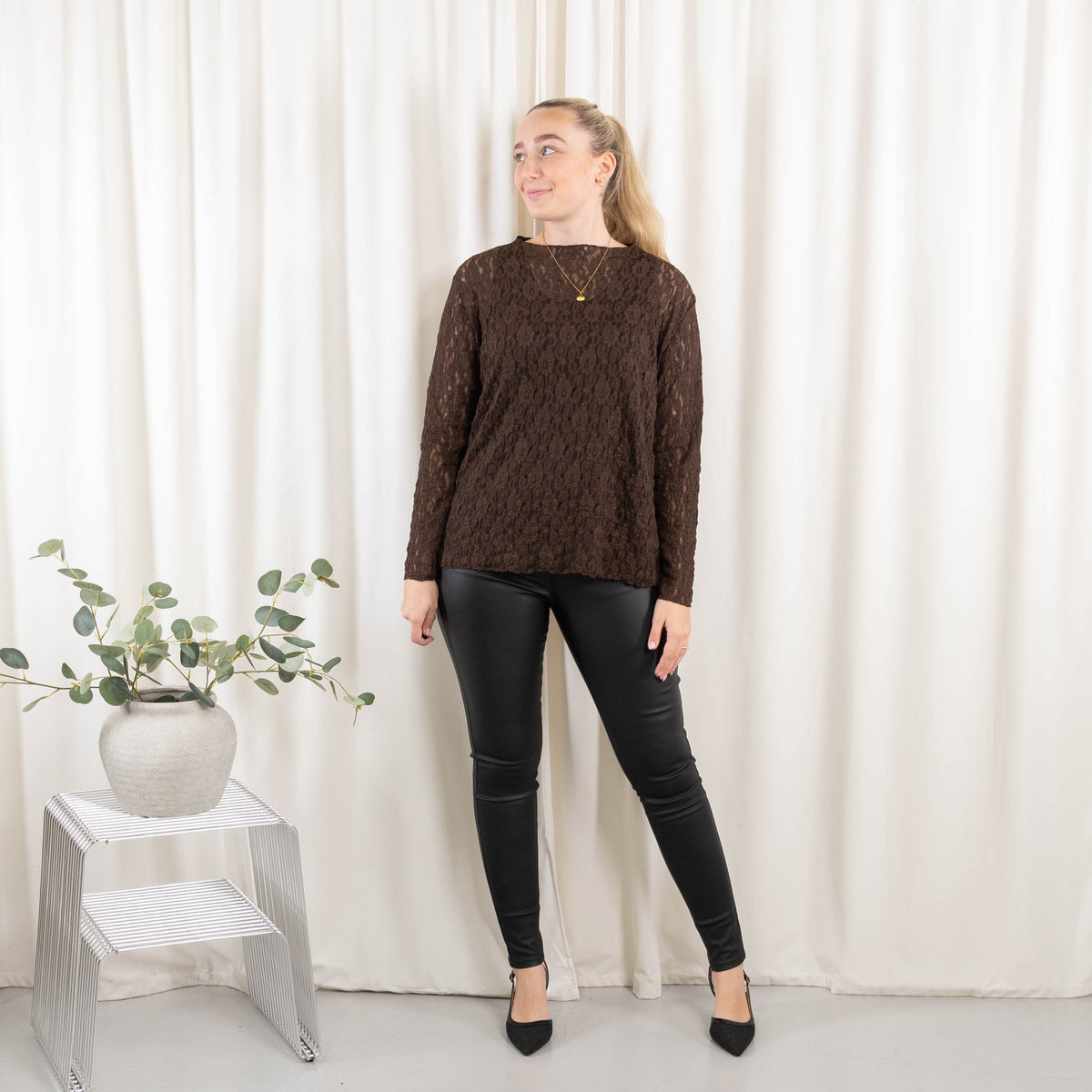 Carla lace overdel, Choko
