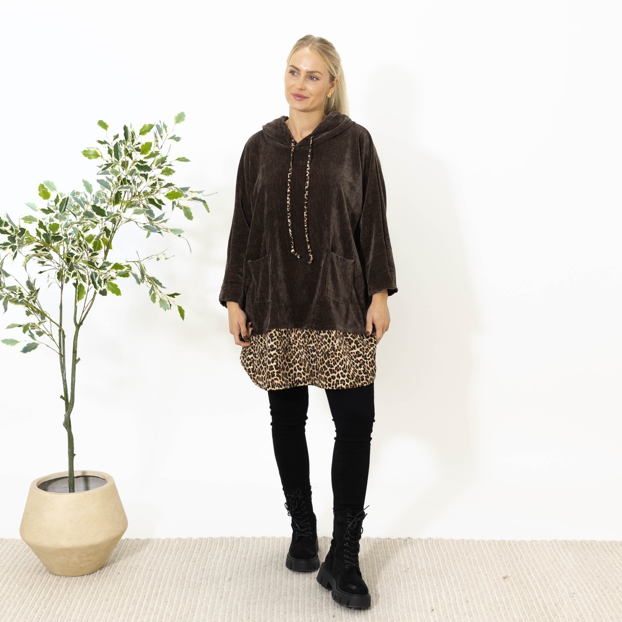 Tara leo hoodie, Choko