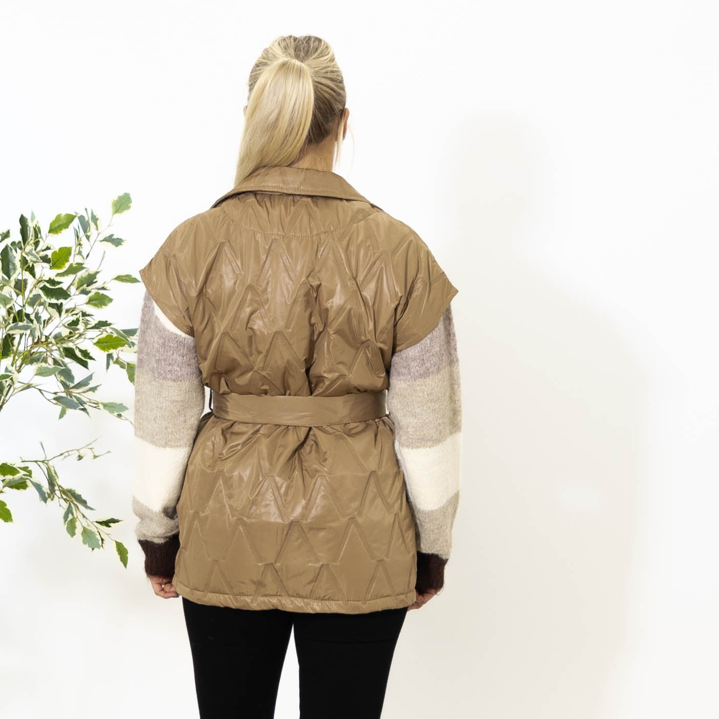 Gerda vest m. bælte, Camel