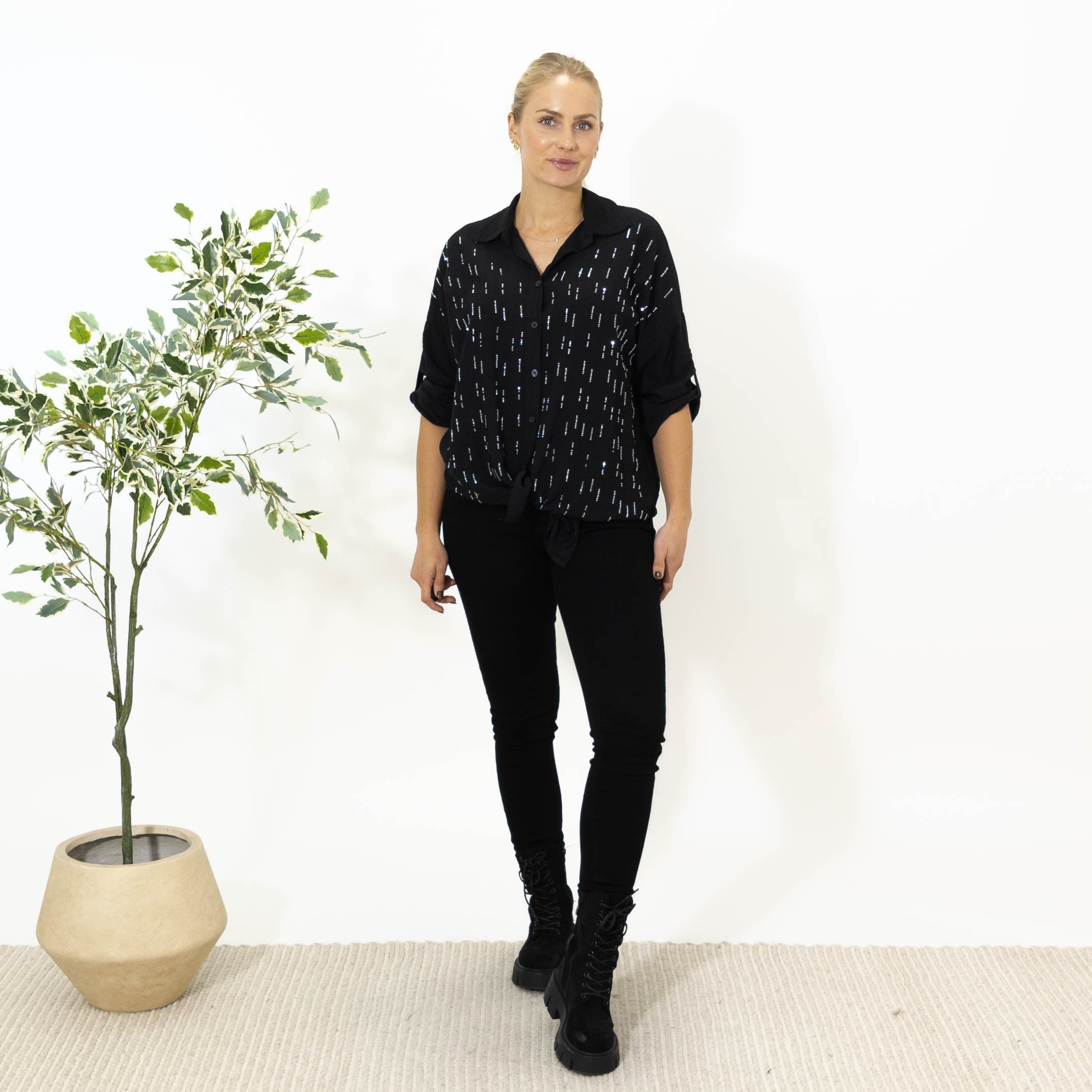 Jana skjorte, Sort