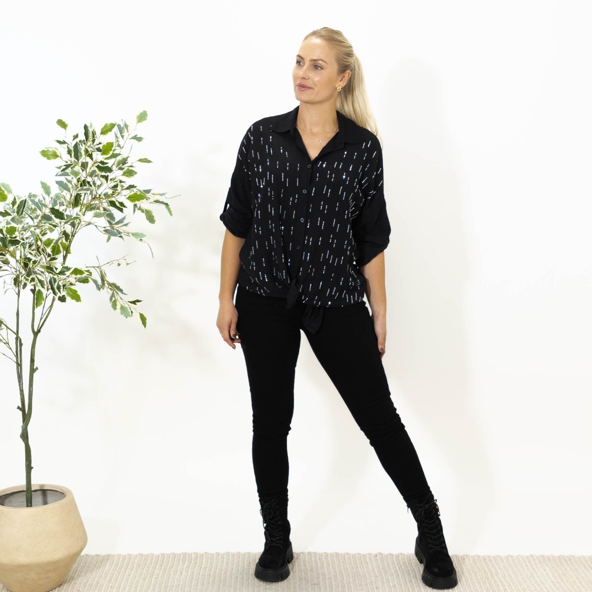 Jana skjorte, Sort