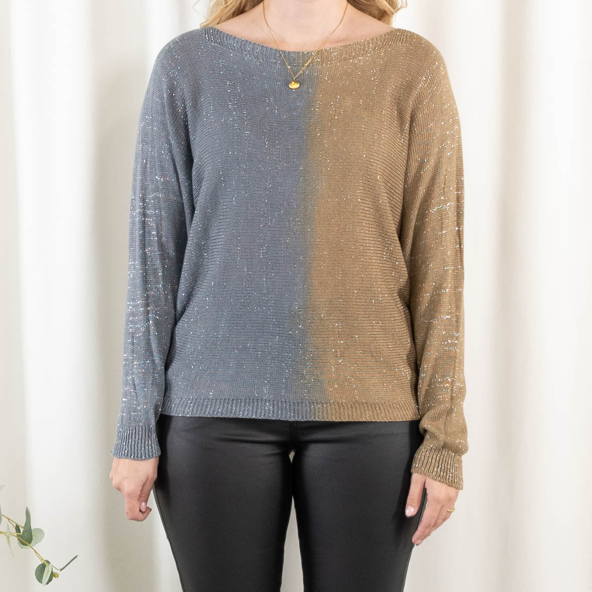 Angela strik, Taupe