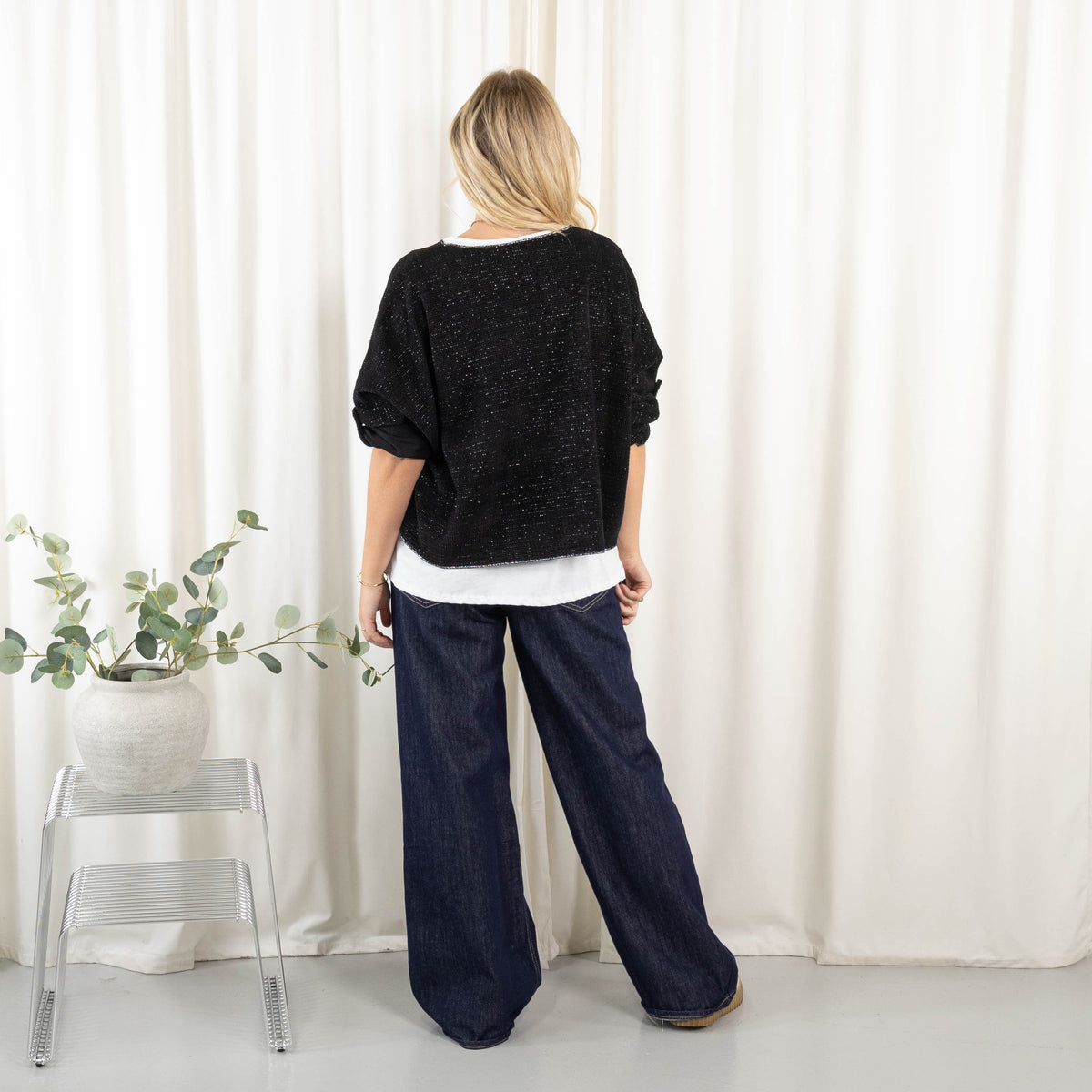 Margot overdel, Sort