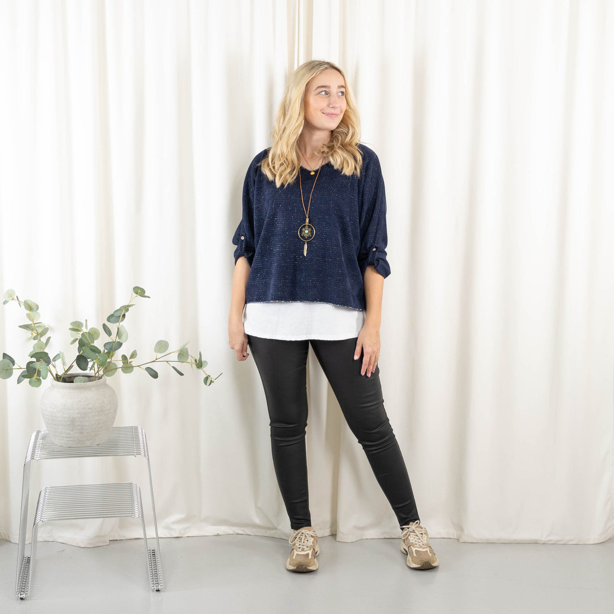 Margot overdel, Navy