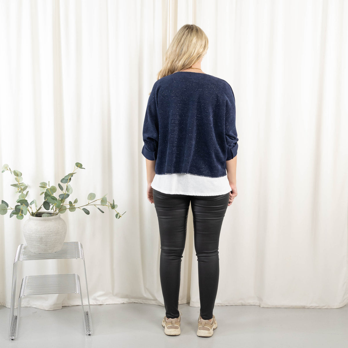 Margot overdel, Navy