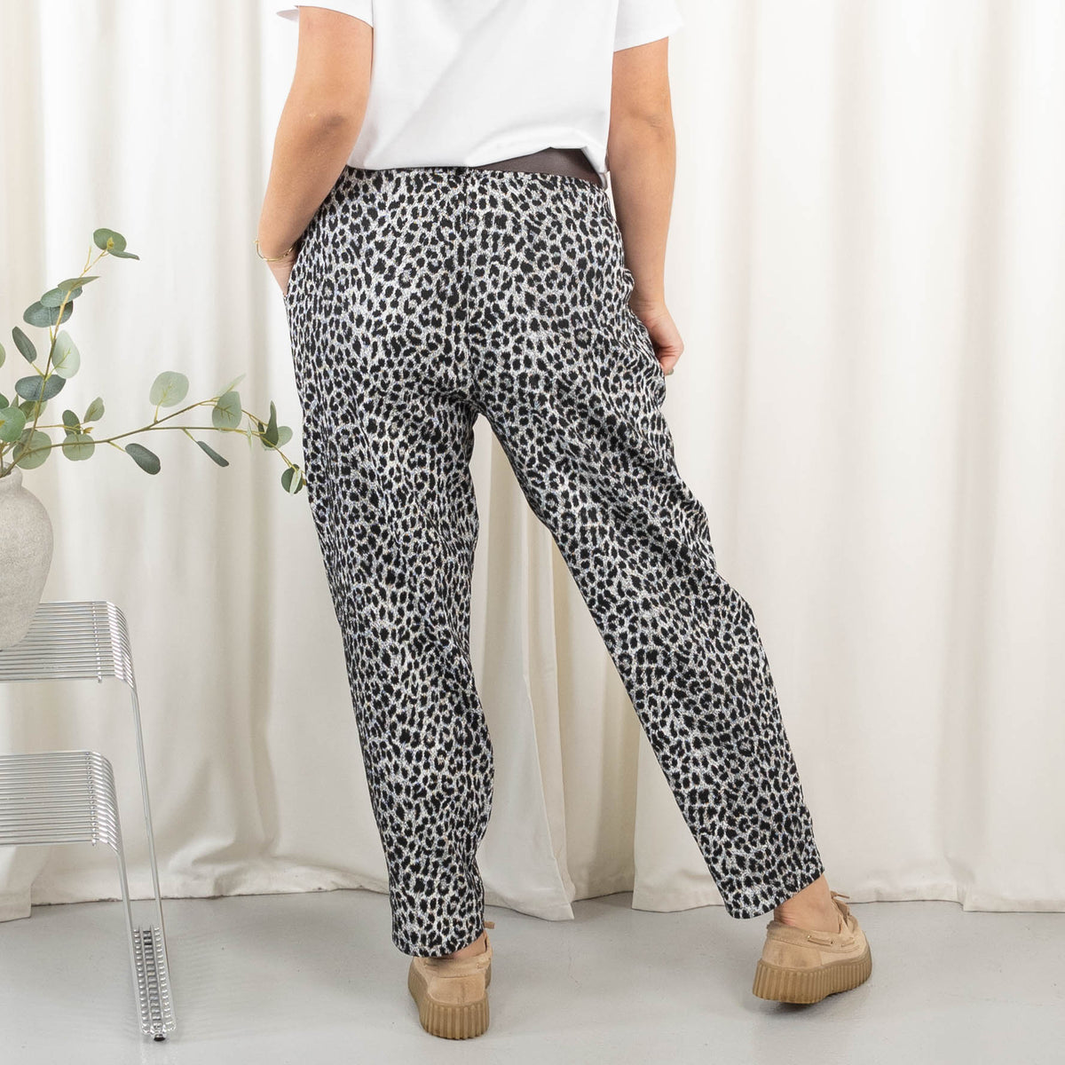 Stine bukser, Leopard sort