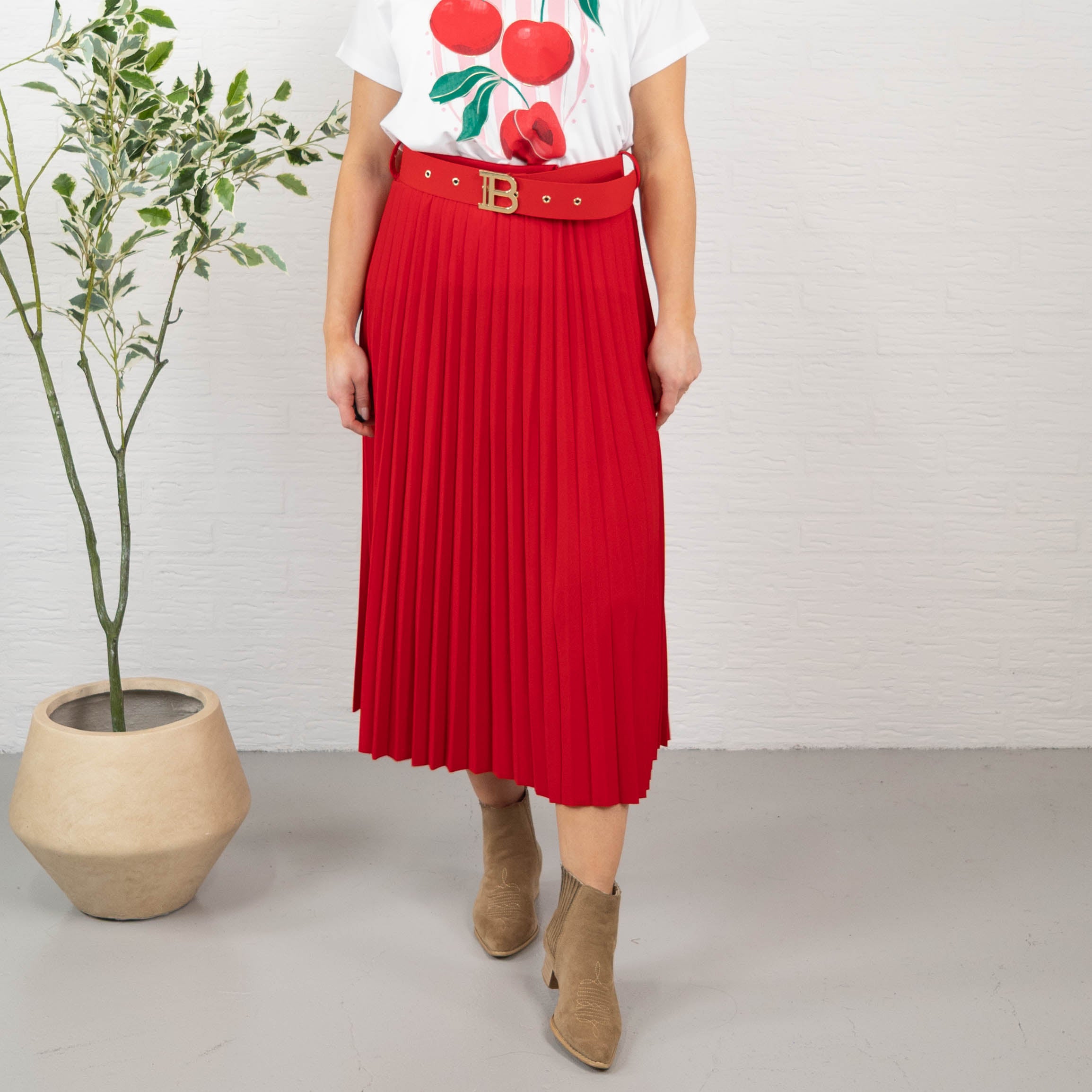 Melinda nederdel, Rød