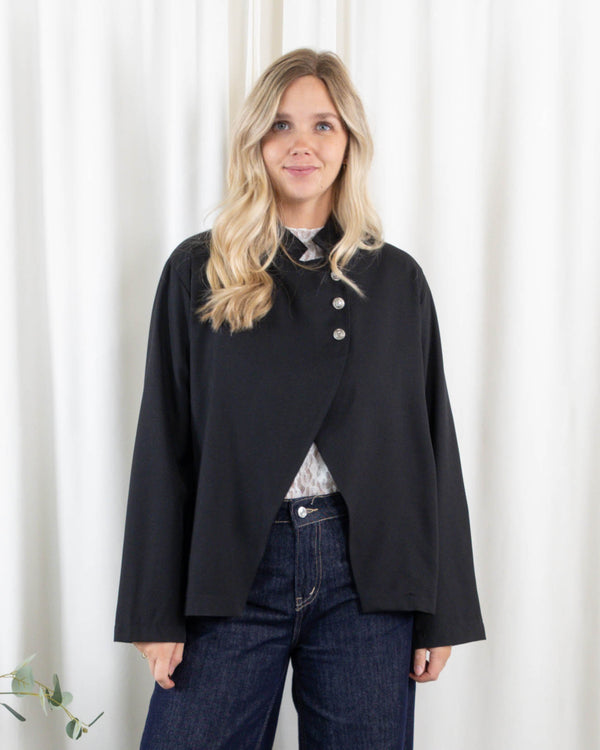 Carmen blazer, Sort