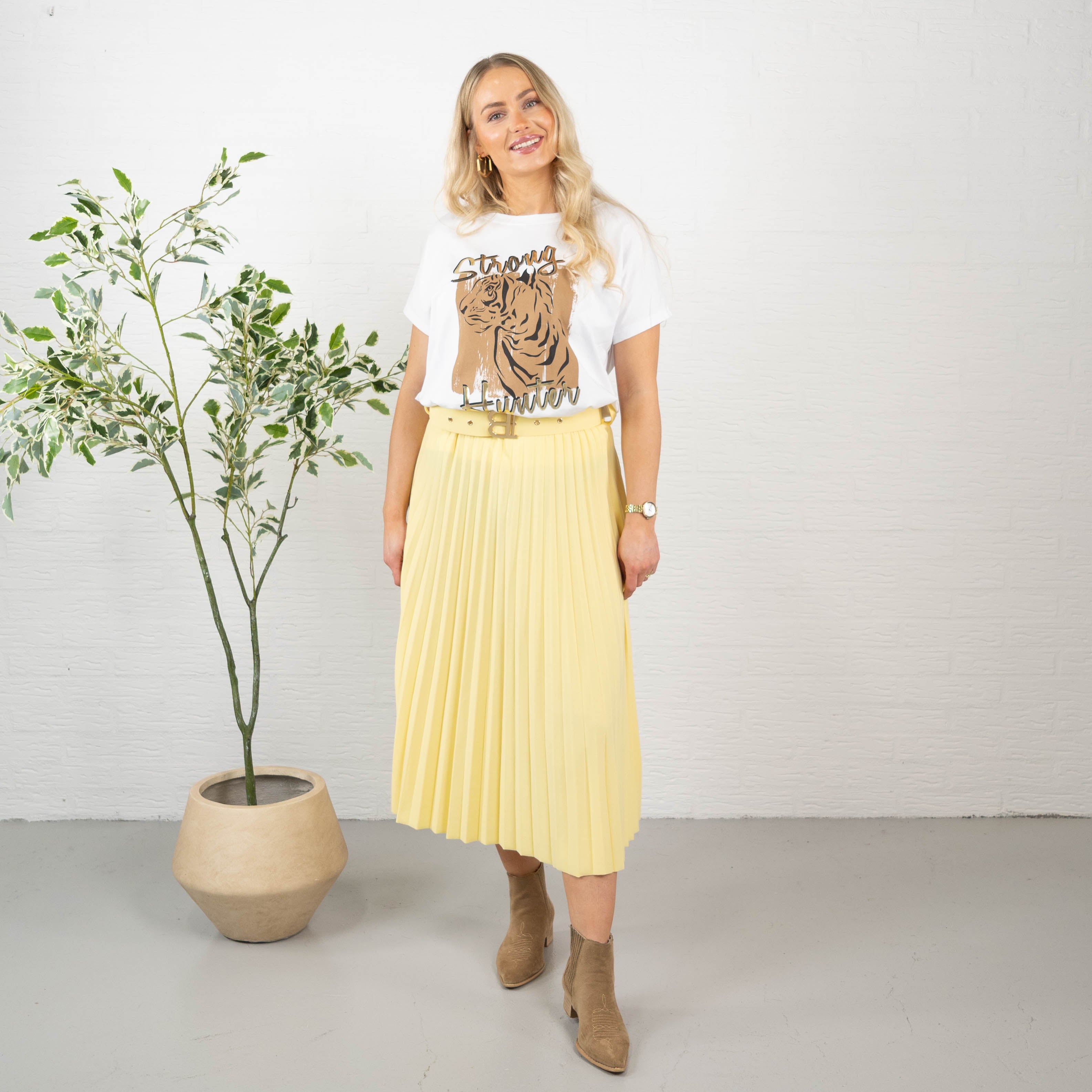 Melinda nederdel, Gul