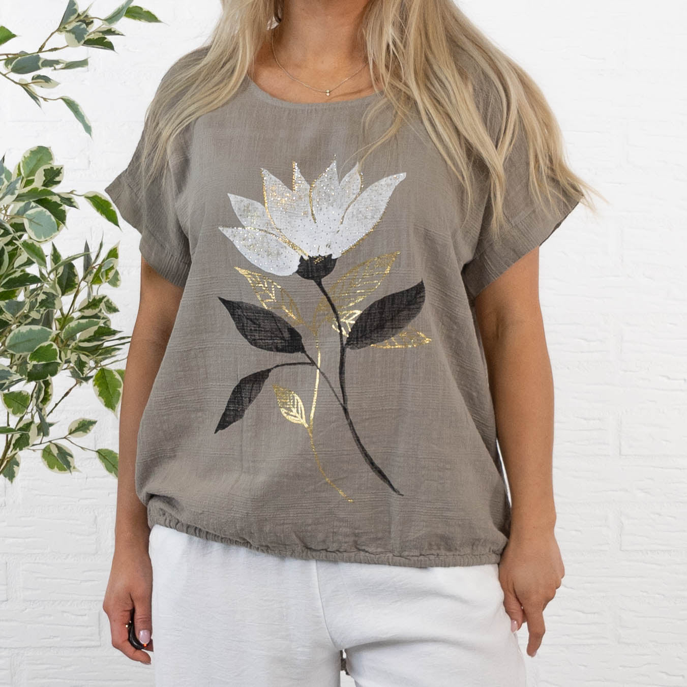 Sophie overdel, Taupe