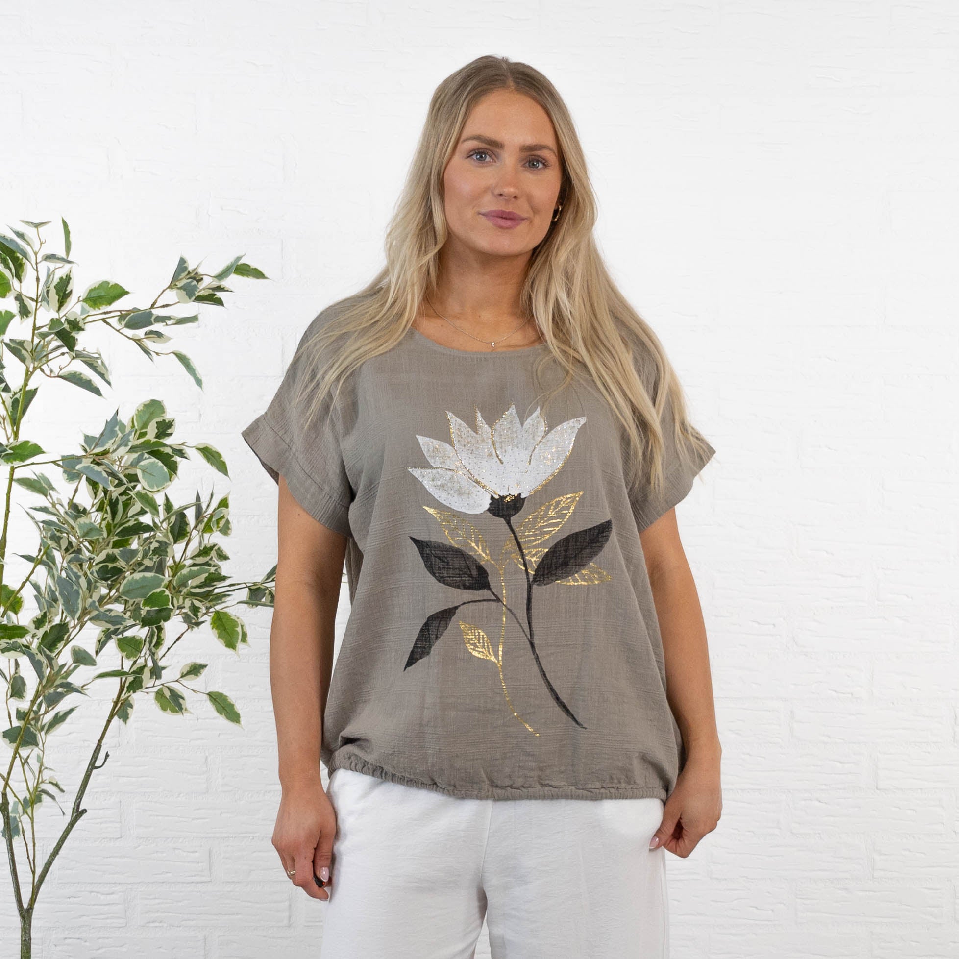 Sophie overdel, Taupe