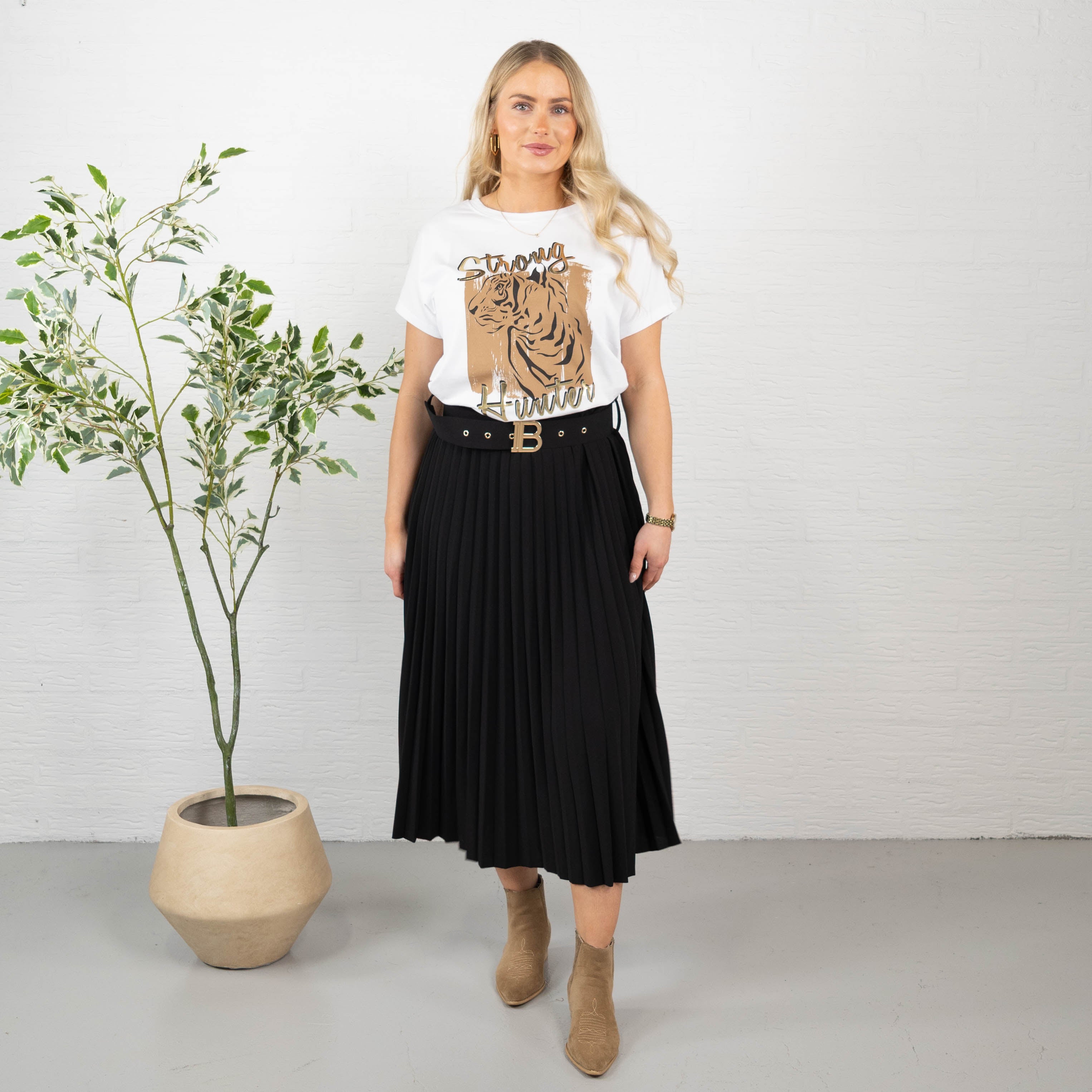 Melinda nederdel, Sort