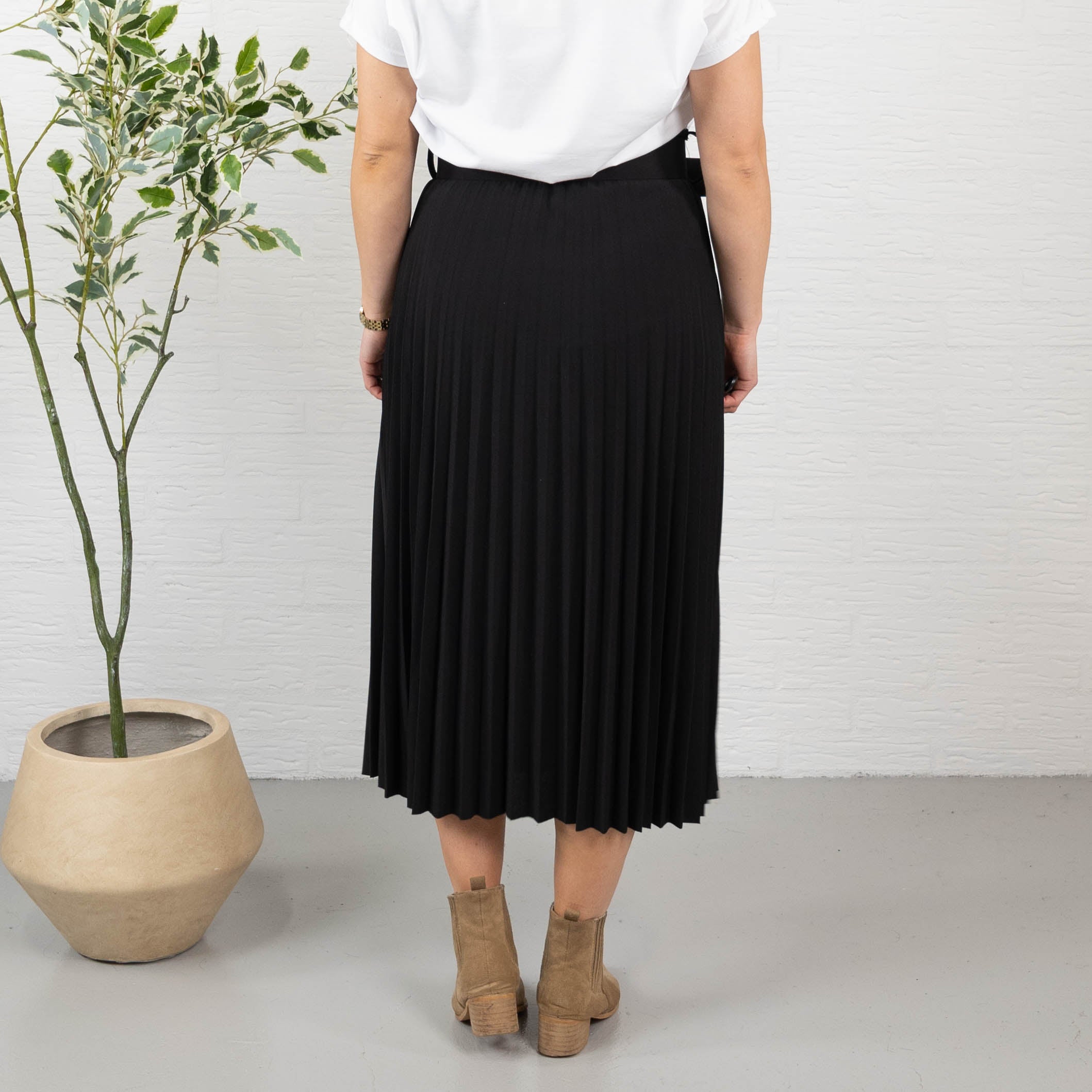 Melinda nederdel, Sort