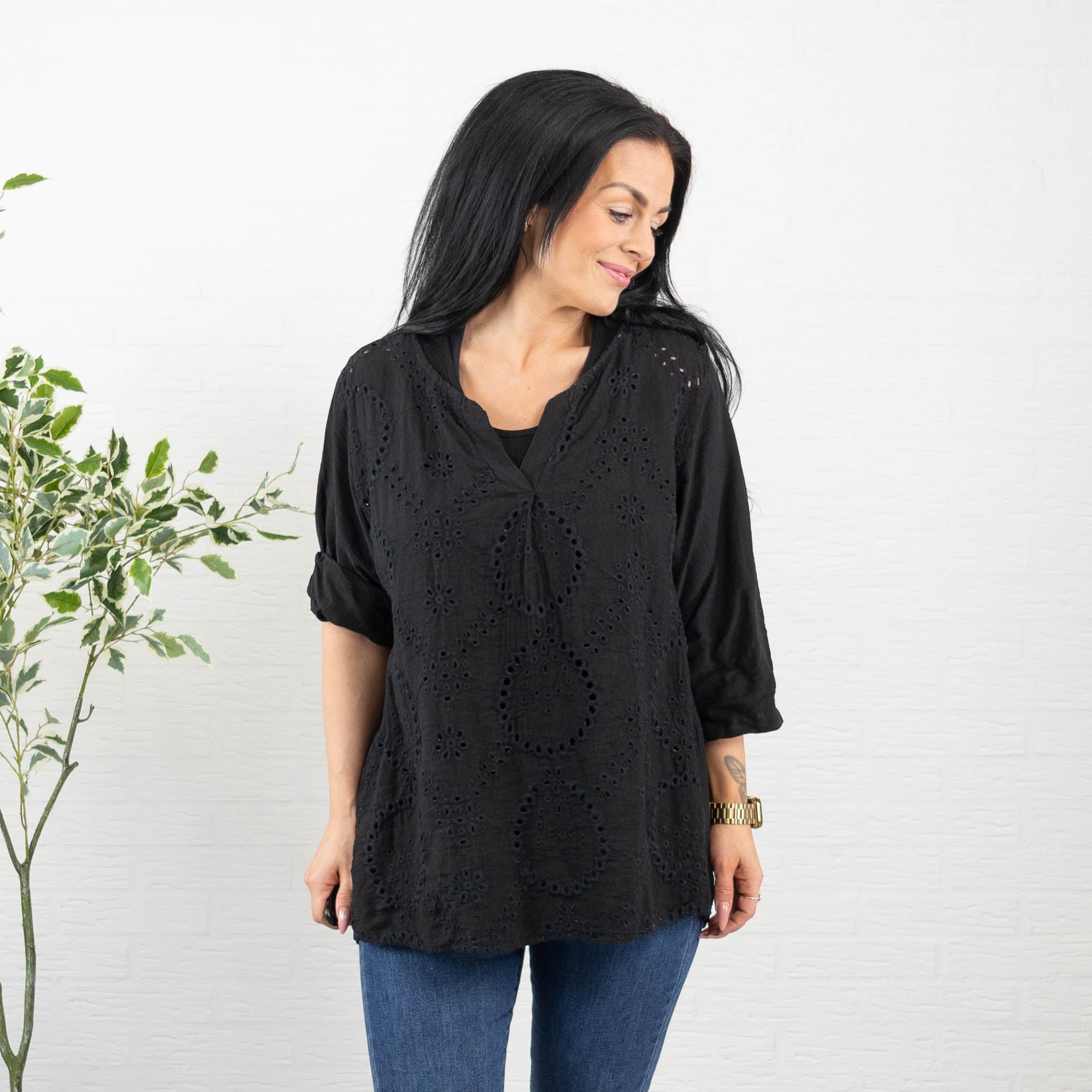 Bitten overdel, Sort