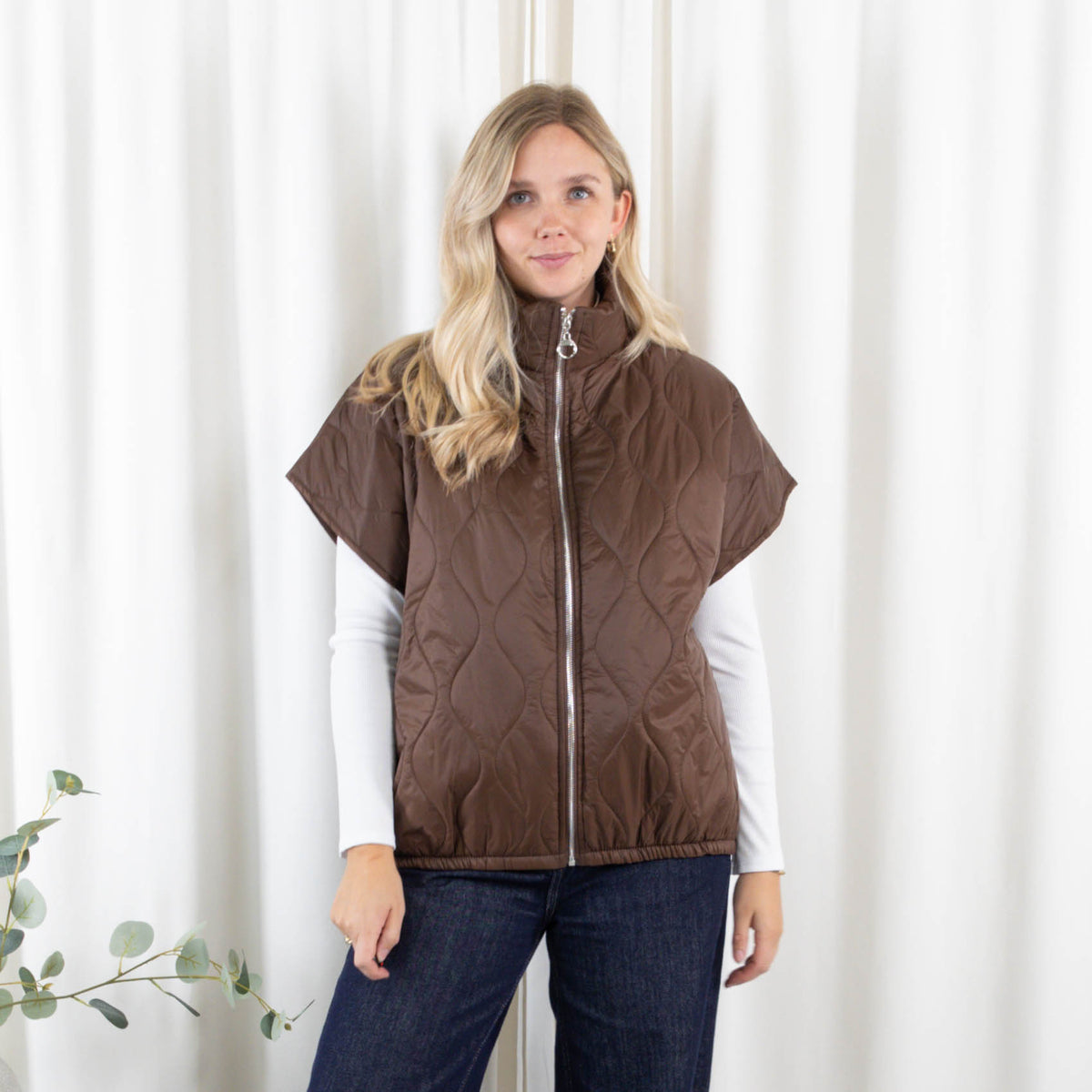 Ramona vest, Choko