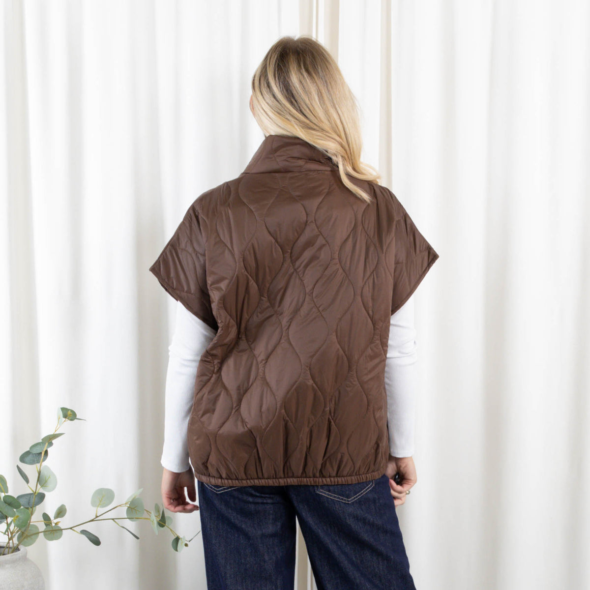 Ramona vest, Choko