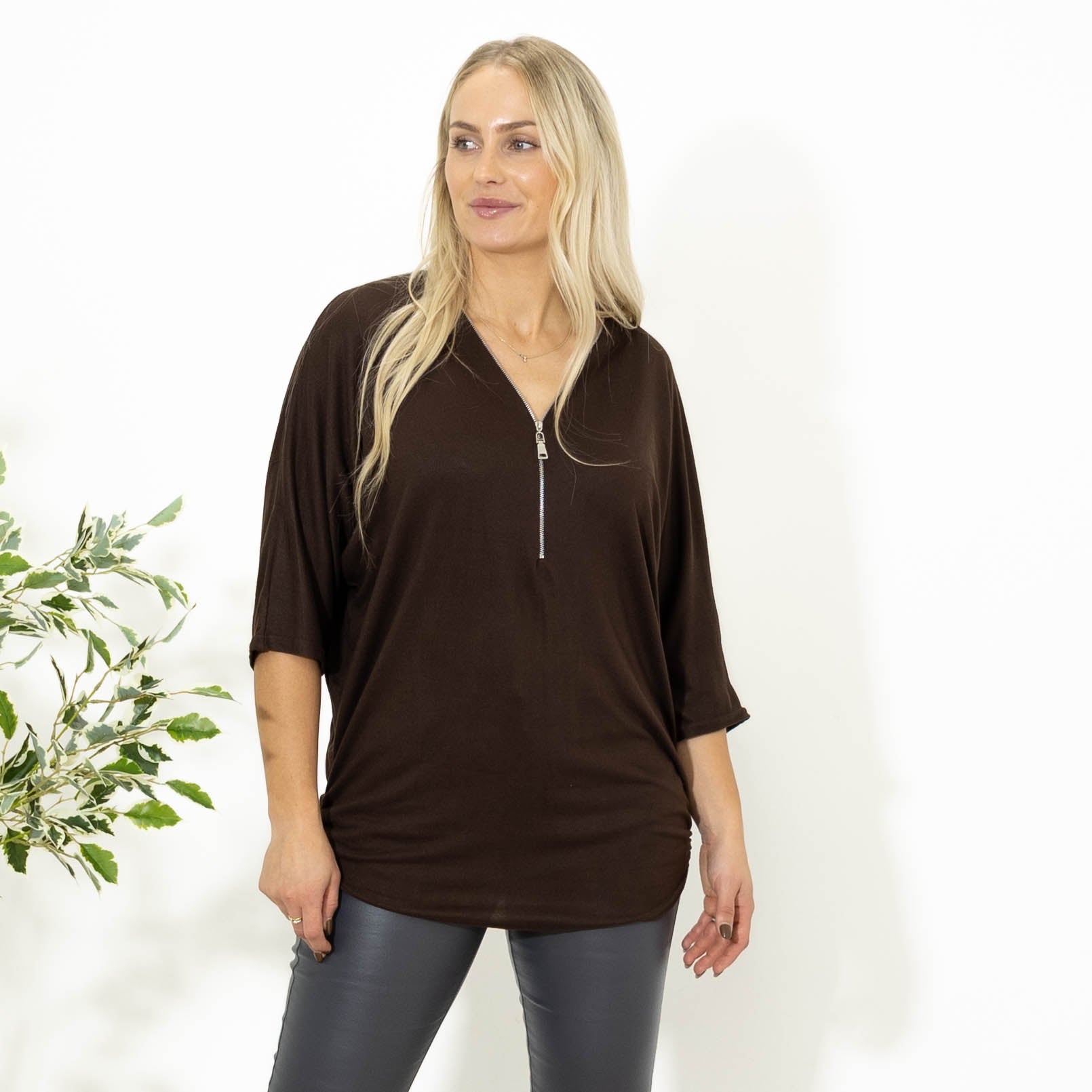 Elly batwing overdel, Choko